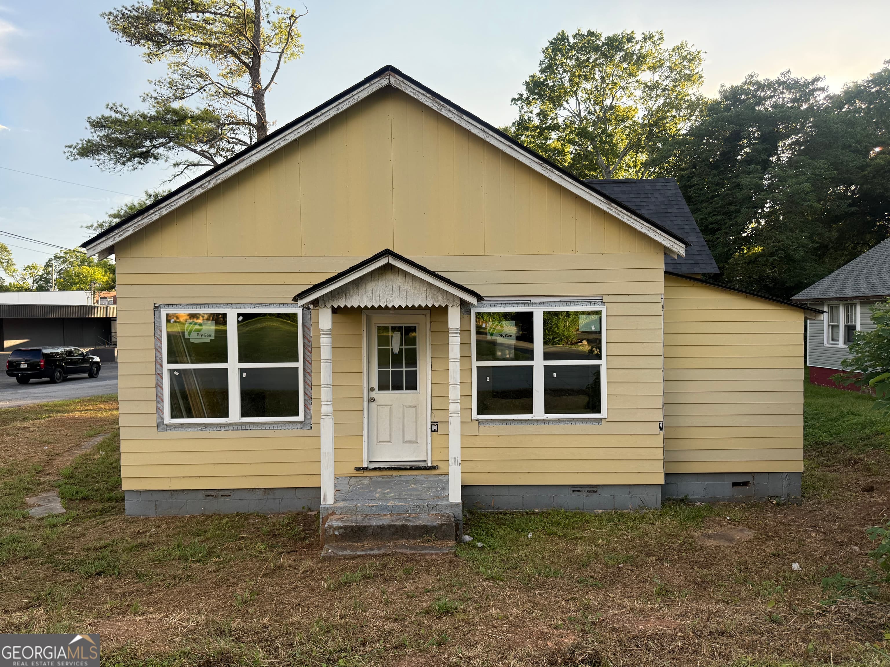 1314 E 2nd Se Ave — photo 2