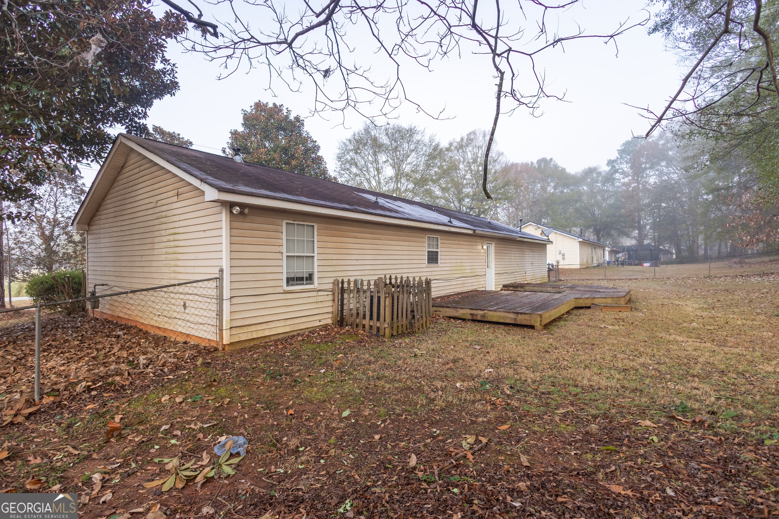 585 Cowan Rd — photo 25