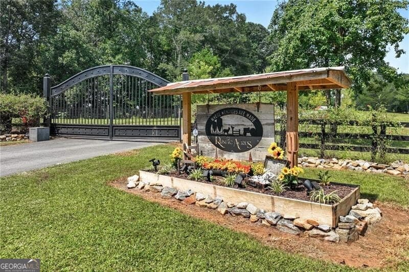 731 Borders Rd — photo 2