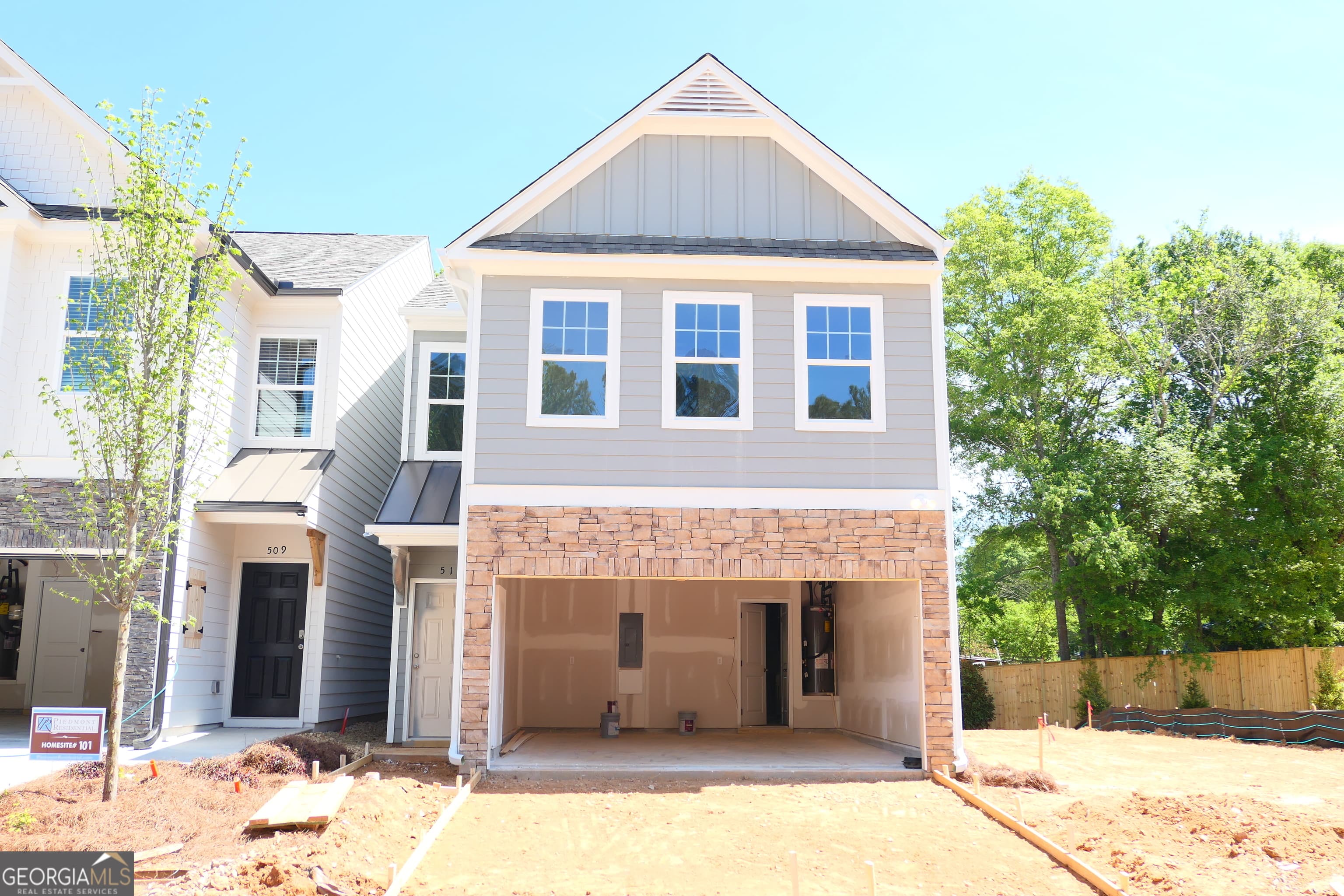 513 Hayes Ln — photo 1