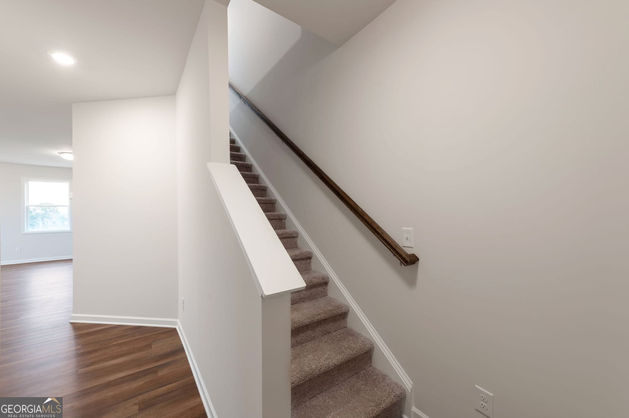 104 Windmill Ct — photo 2