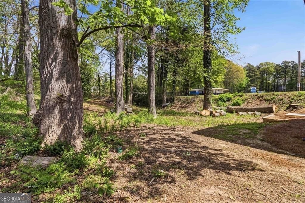 158 Grant St — photo 13