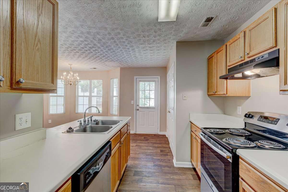 2289 Strathmoor Manor Dr — photo 9