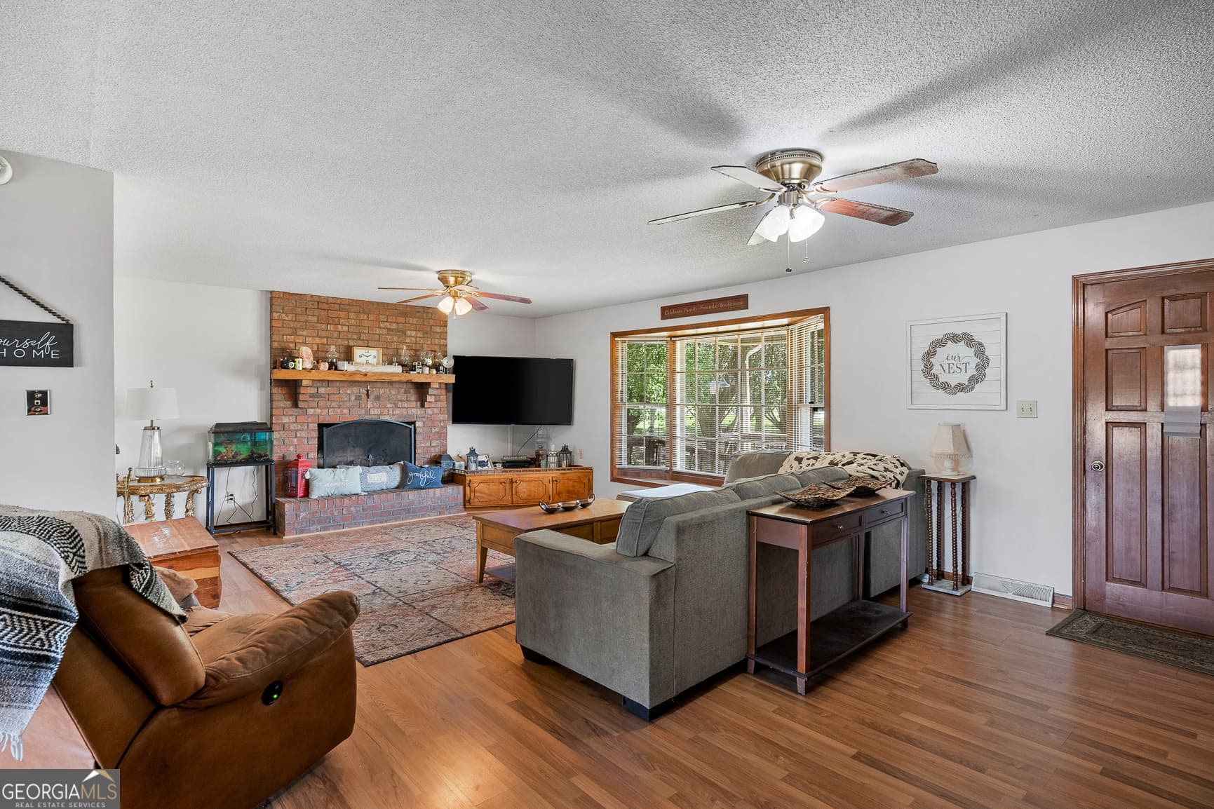 696 Hickory Crossing Rd — photo 2