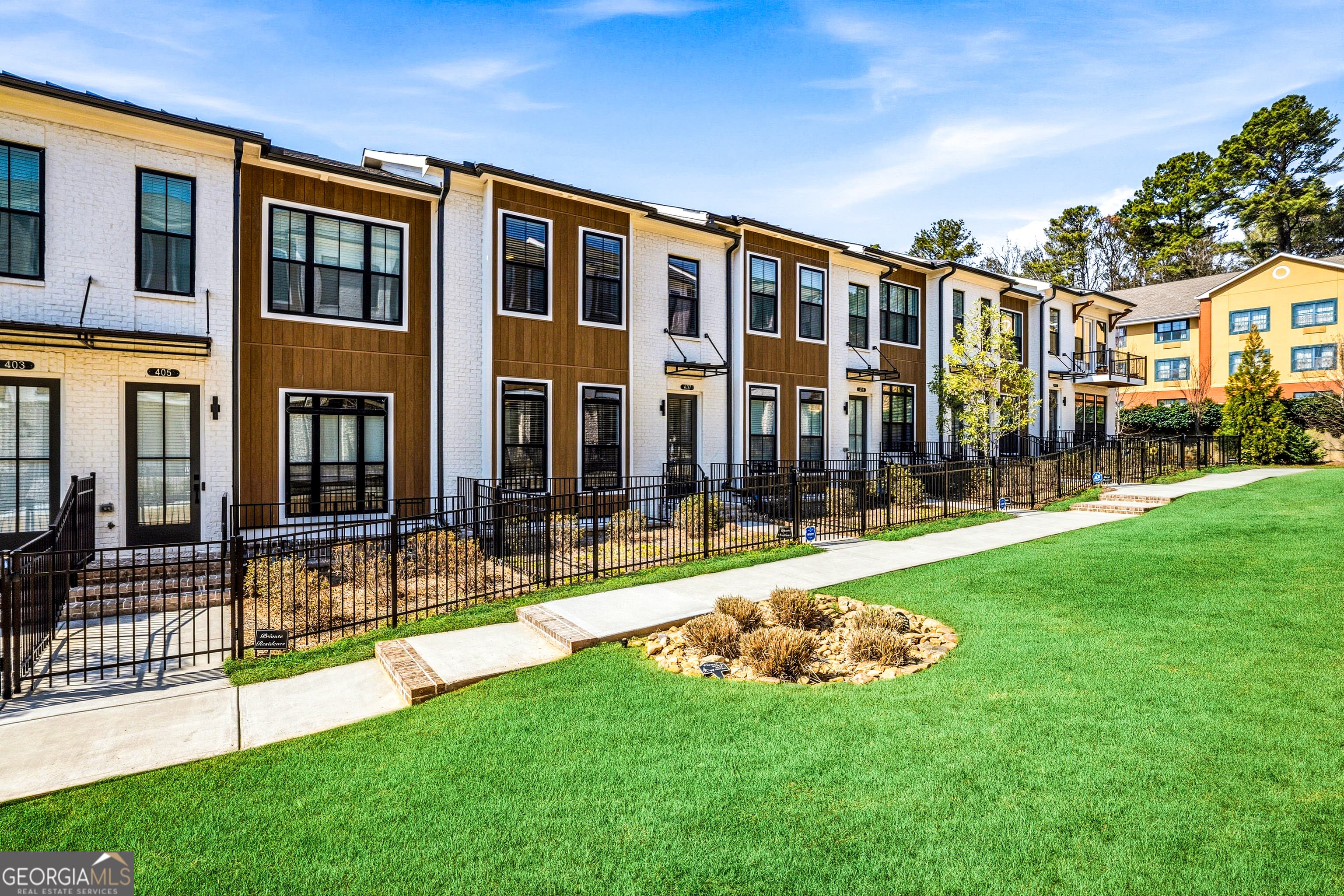 407 Olmstead Way — photo 2