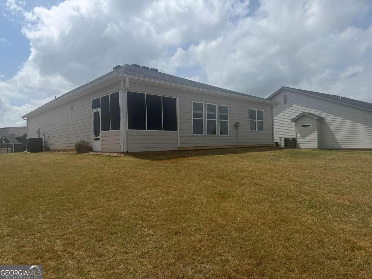 139 Swallowtail Ln — photo 2