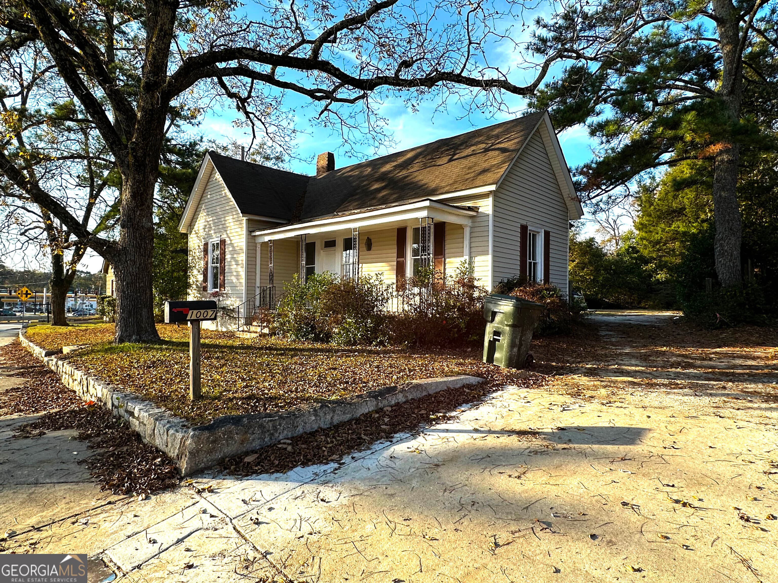 1007 Peek Nw St — photo 2