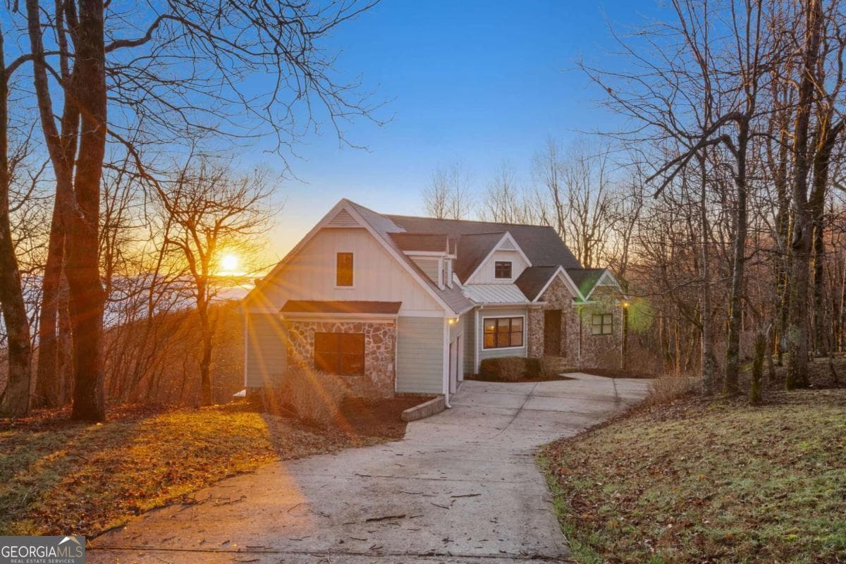 2551 Monument Rd — photo 1