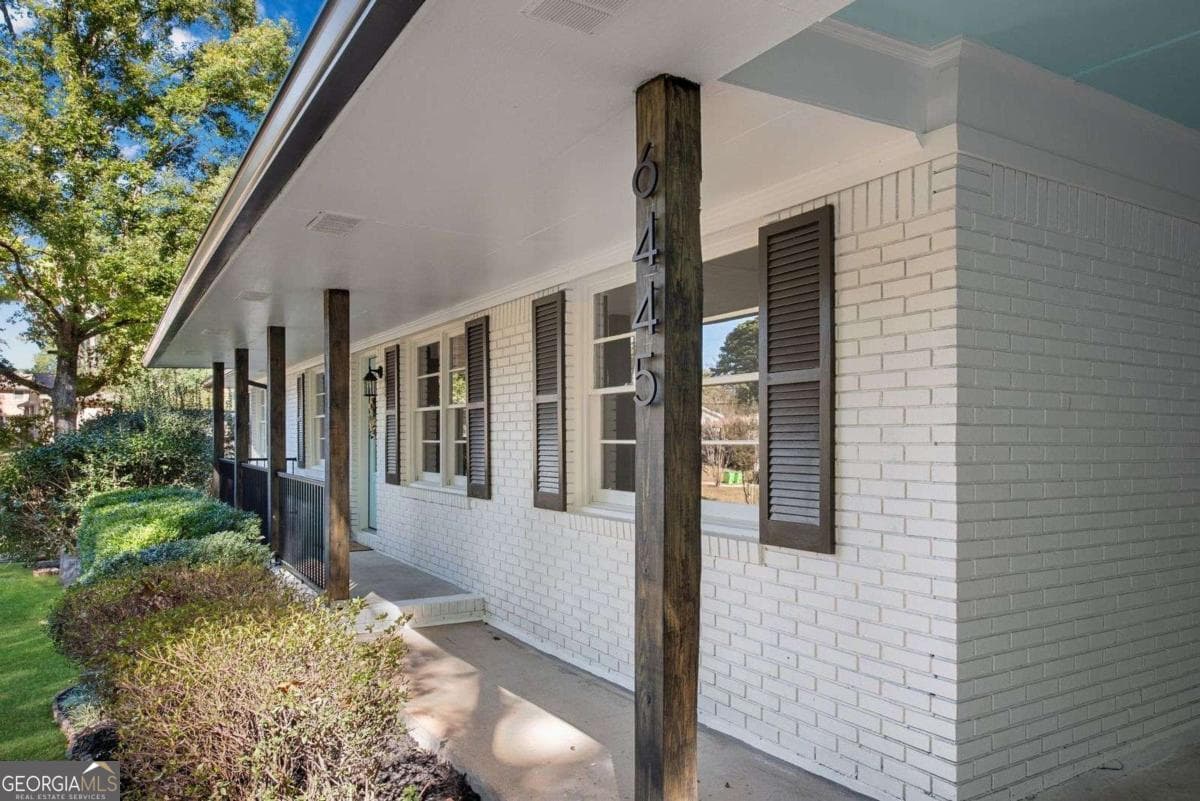 6445 Sherwood Trail — photo 2