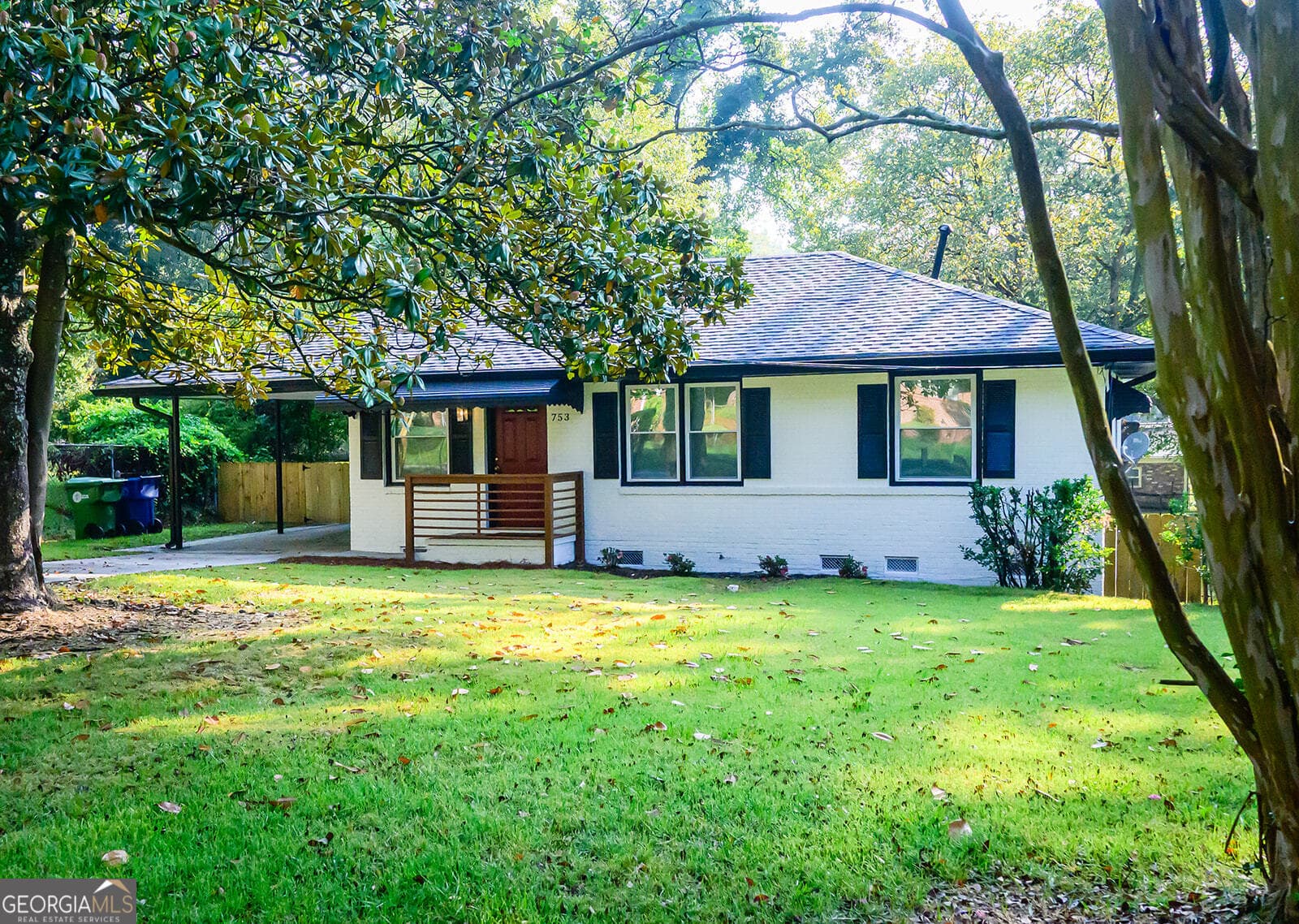 753 Commodore Nw Dr — photo 1