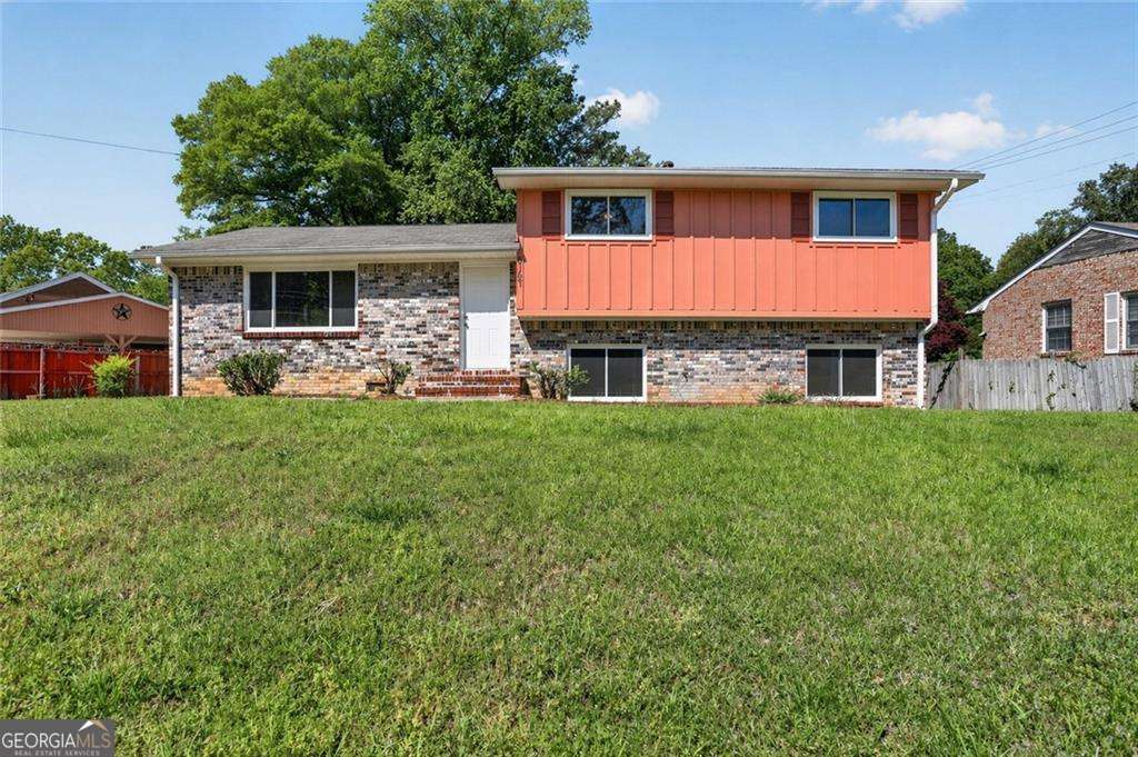 6107 Winview Dr — photo 1