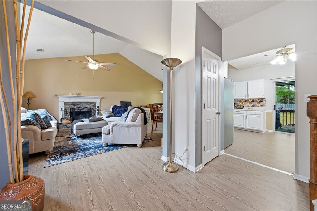 12257 Cypress Ln — photo 2