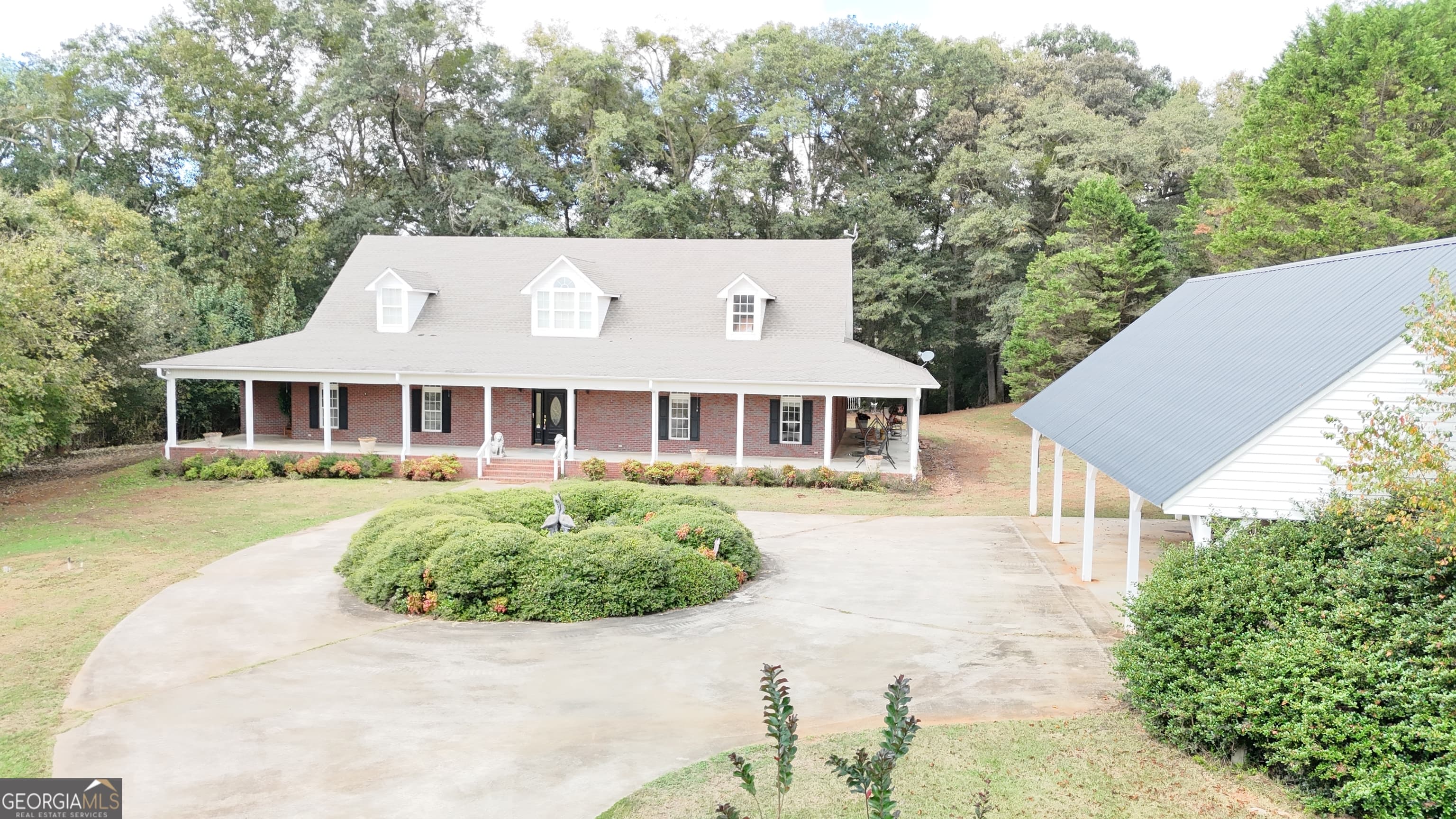 1398 Vanna Rd — photo 2