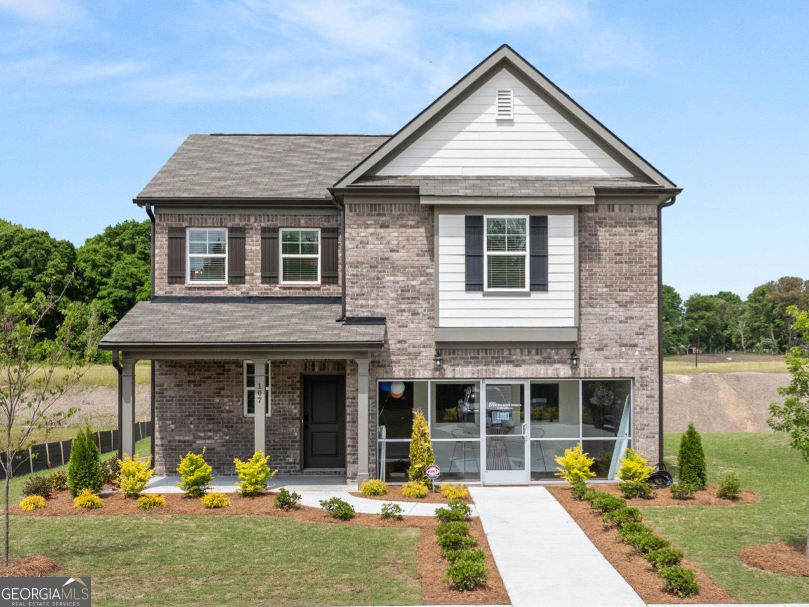 107 Maplewood Ln 179 — photo 1