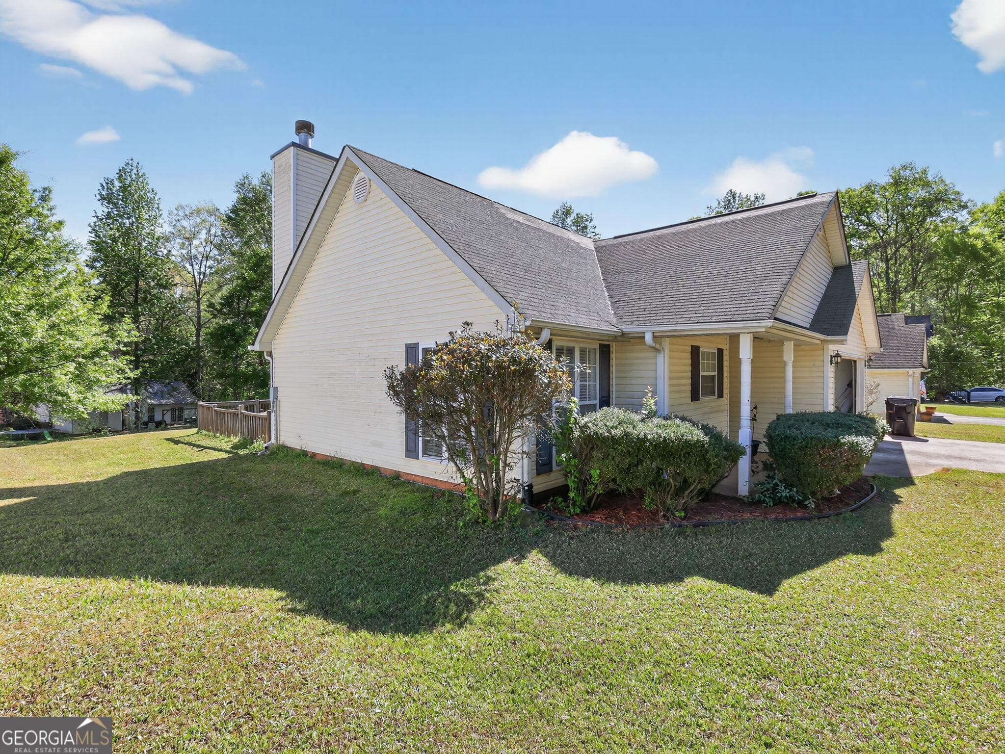 335 Colley St — photo 2