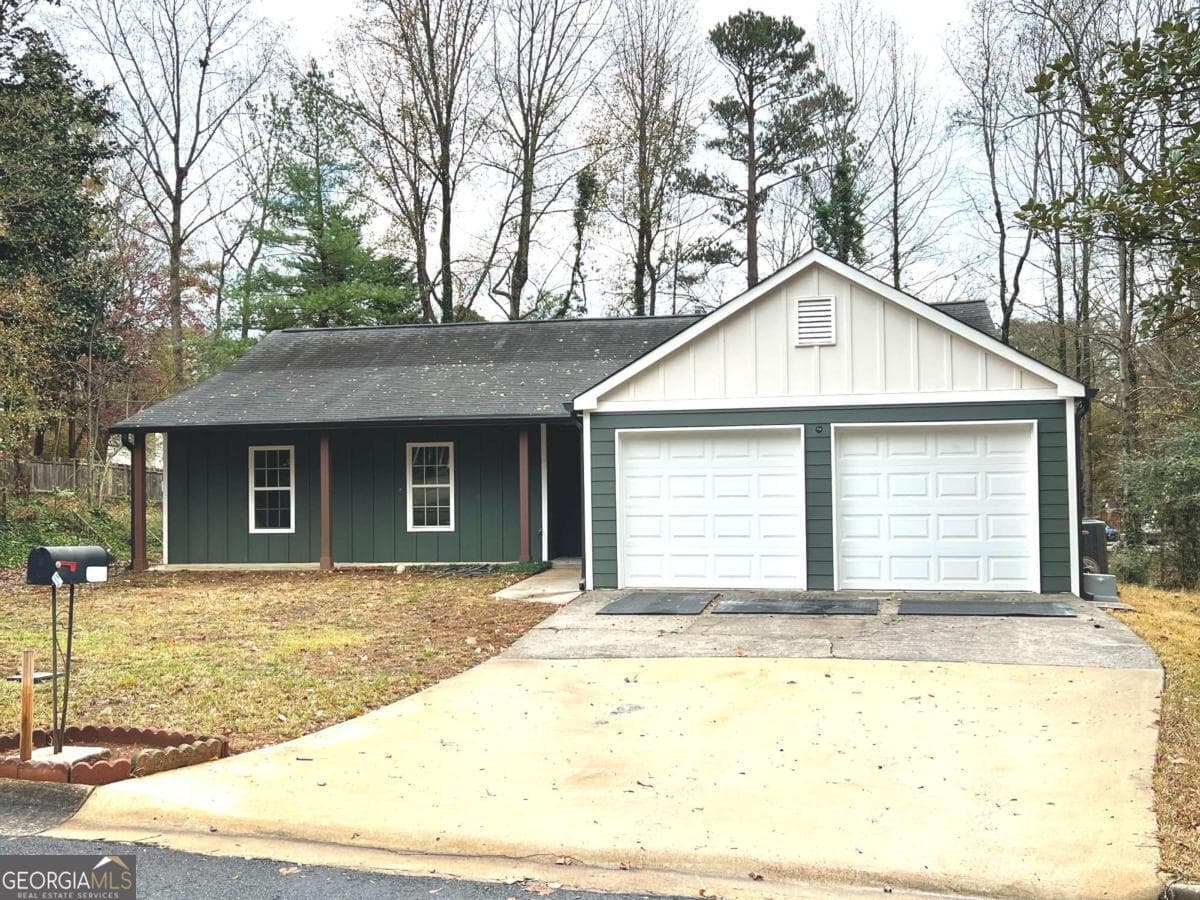 1260 Della Way — photo 1