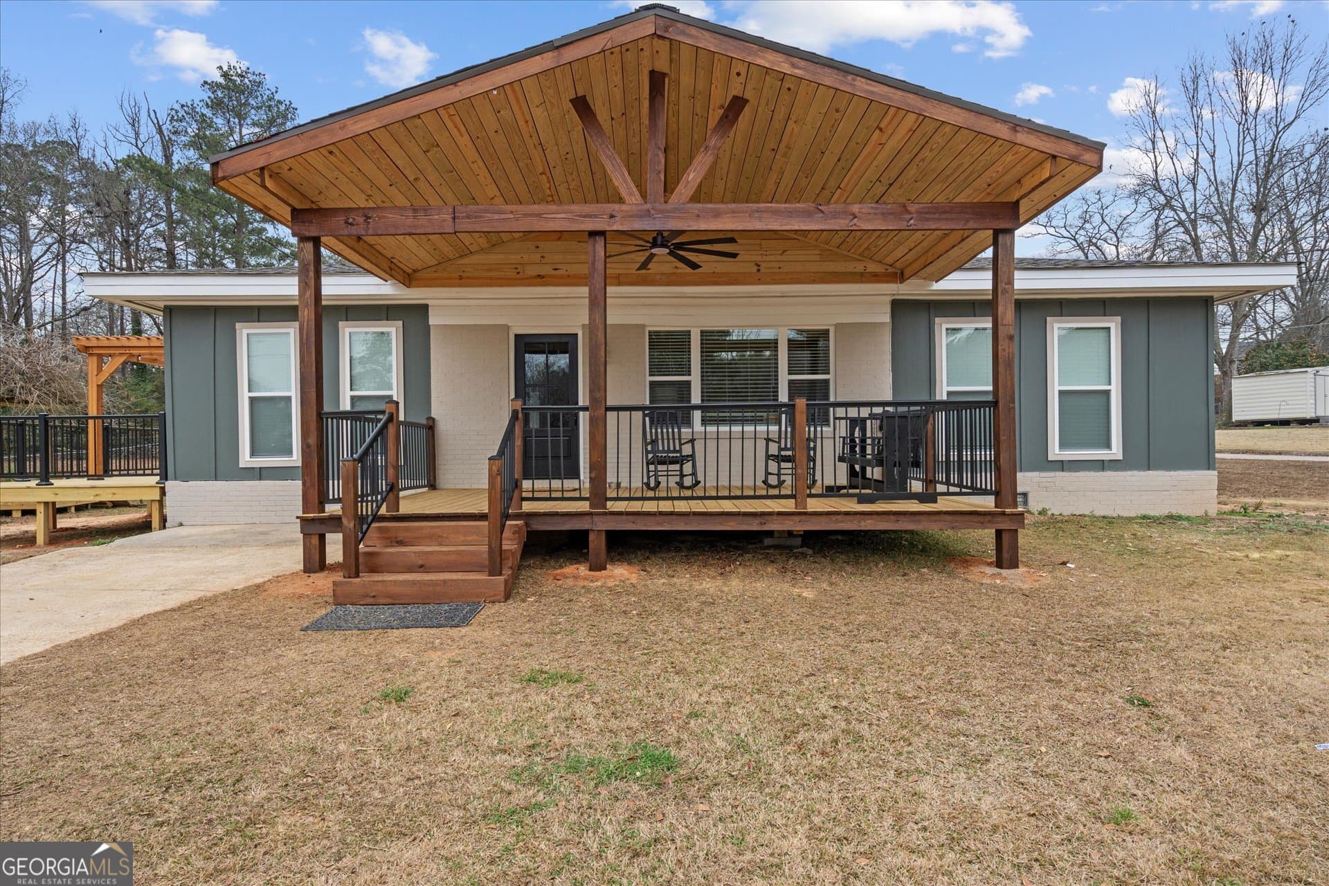 208 Bartlett Ave — photo 1