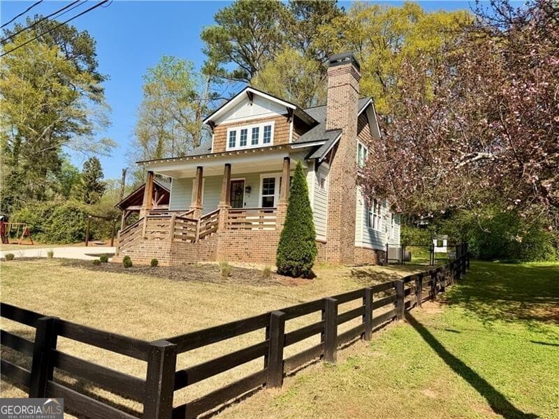 435 Walton St — photo 2