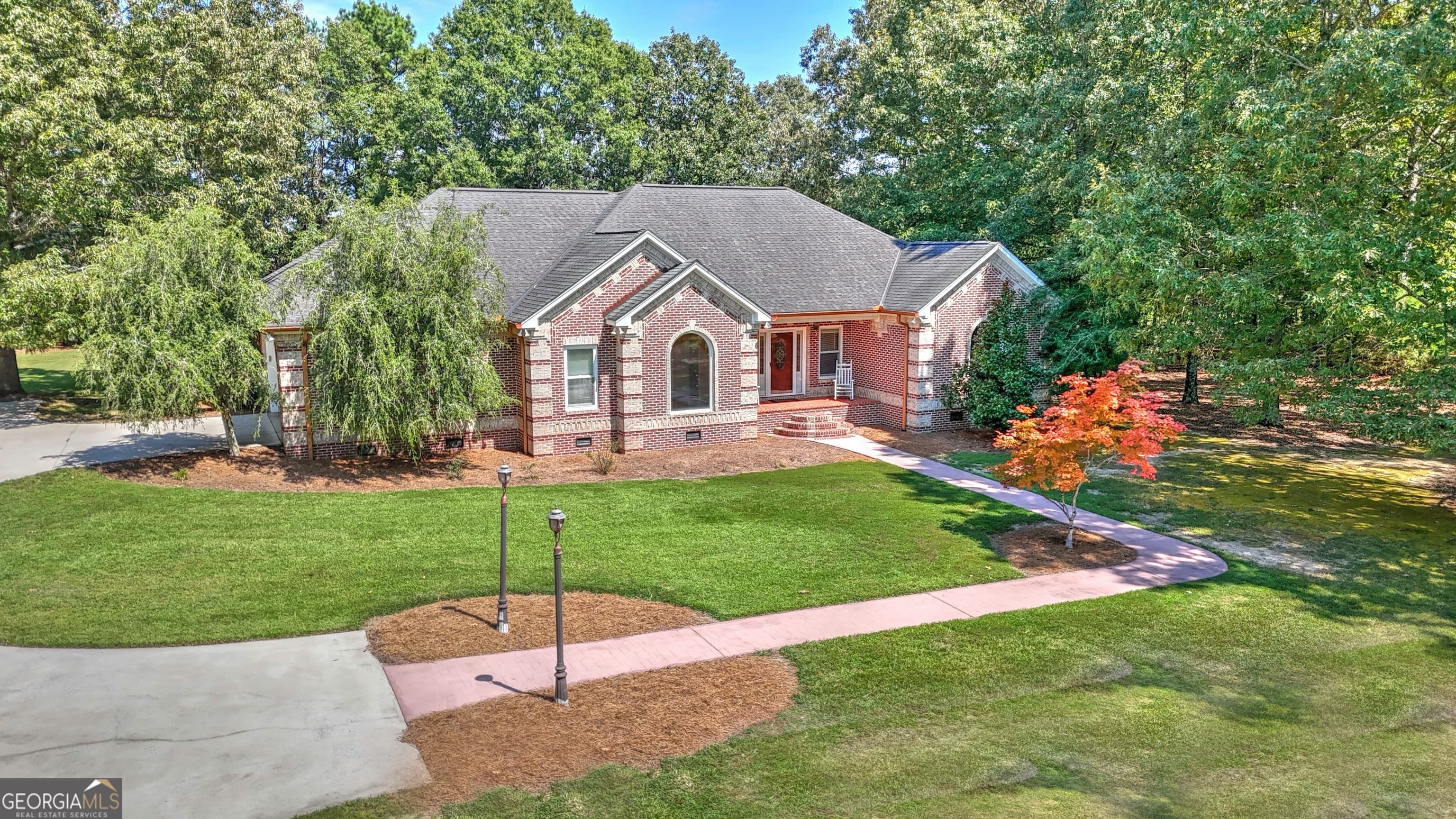 2011 Bailey Se Rd — photo 1