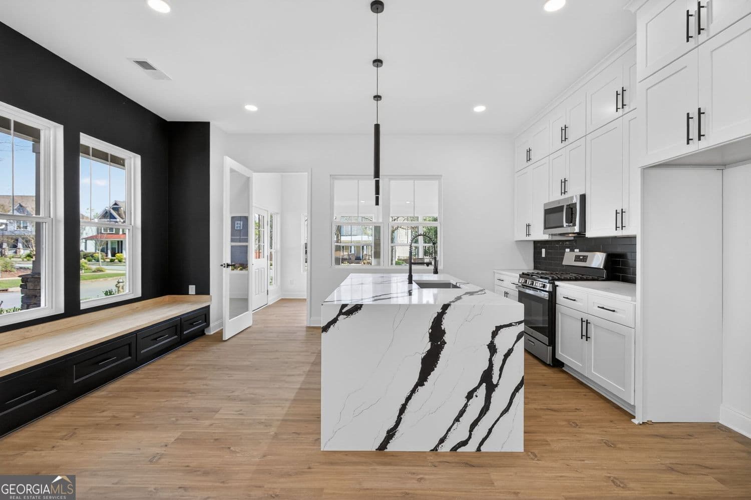 3211 Bakewell St — photo 2