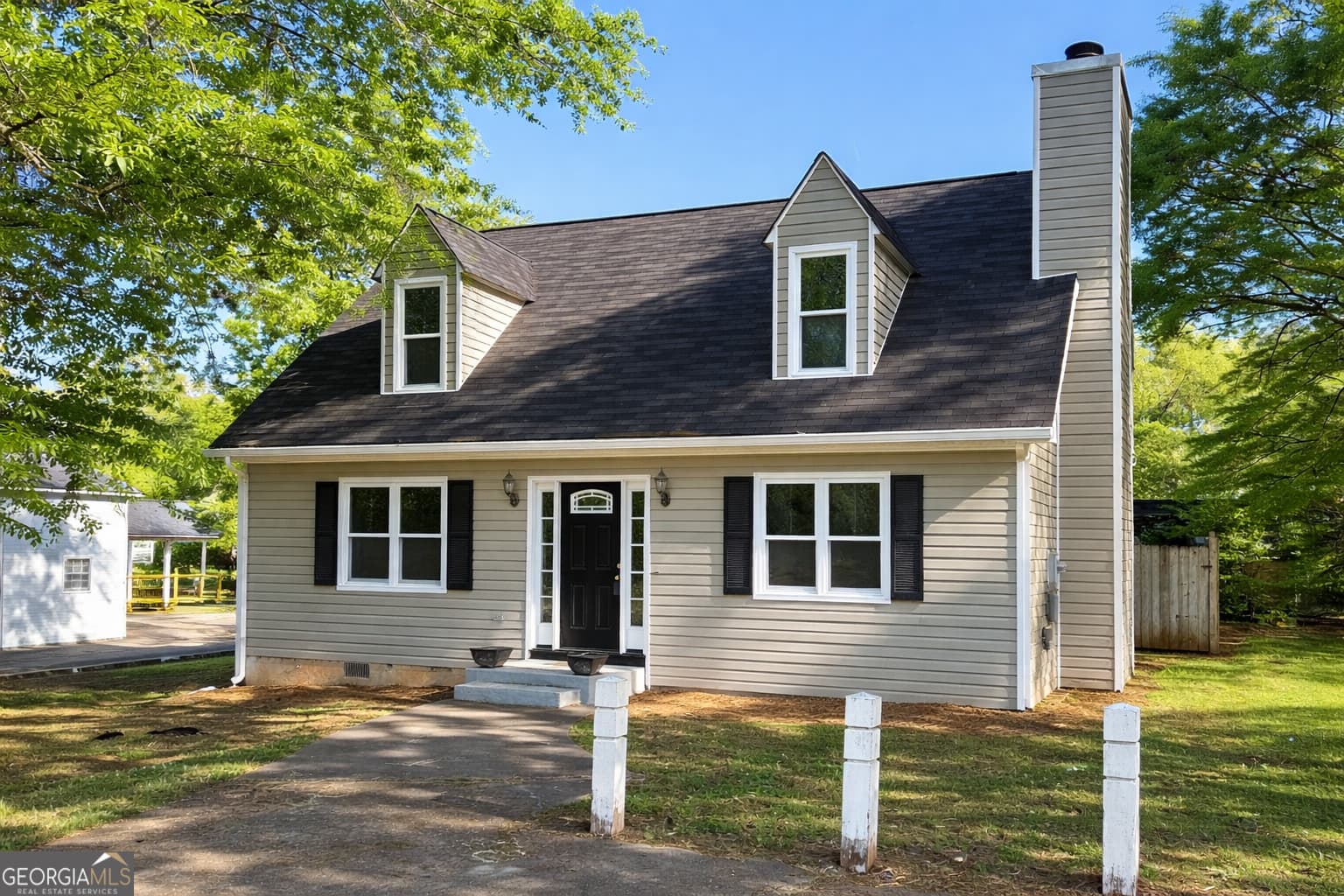 611a Seminole Dr — photo 2