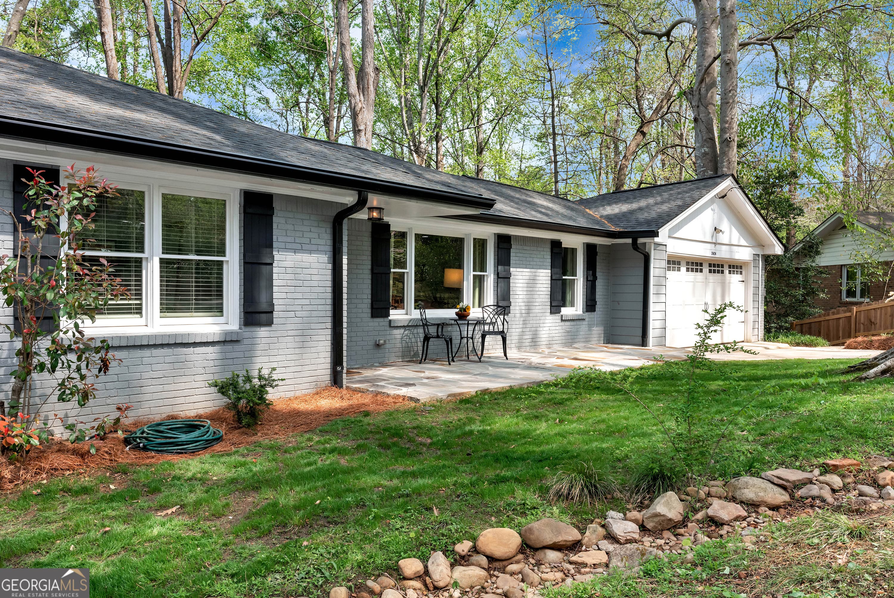 2424 Melinda Ne Ct — photo 2