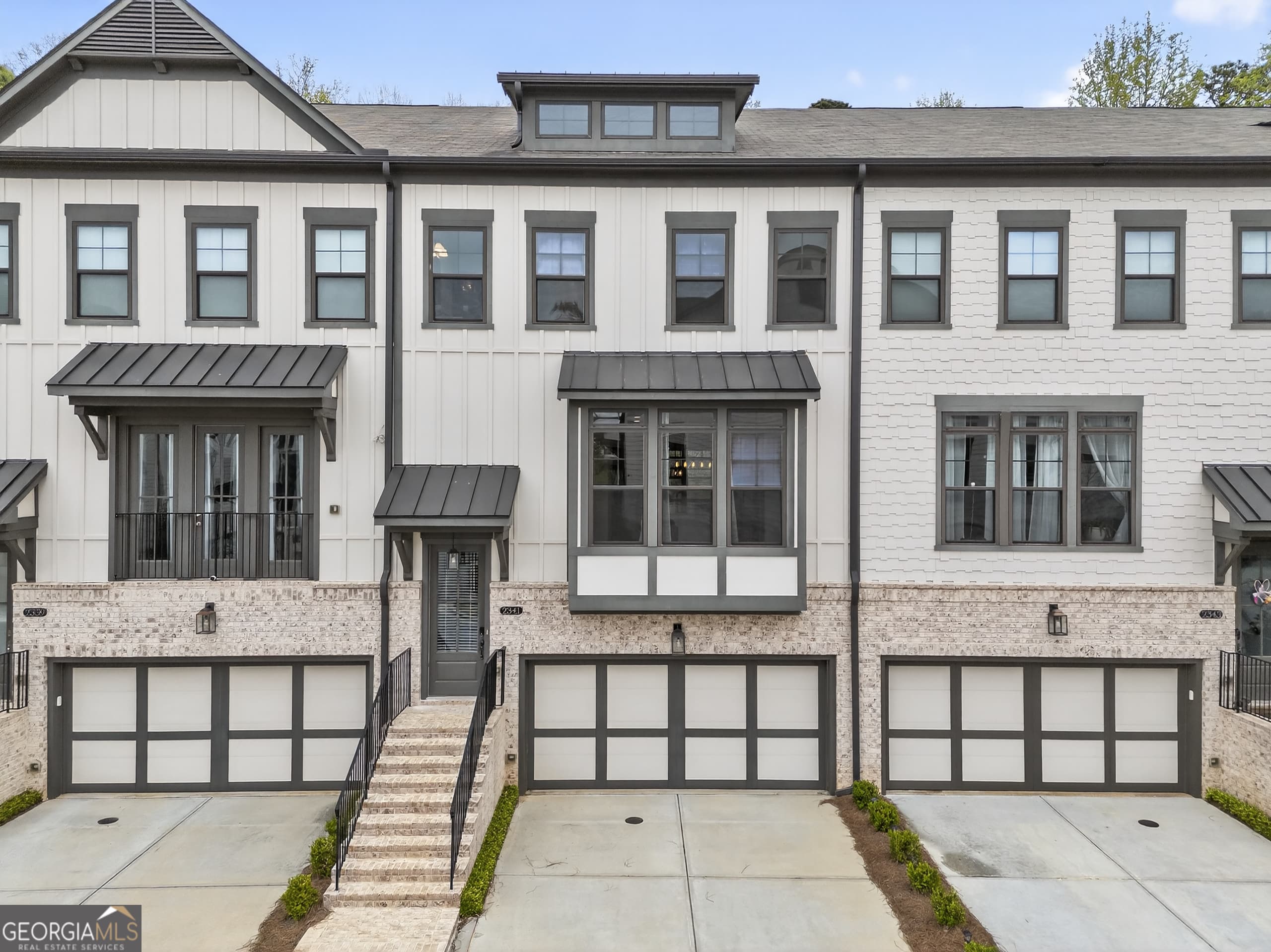 2341 Medlock Ln — photo 1