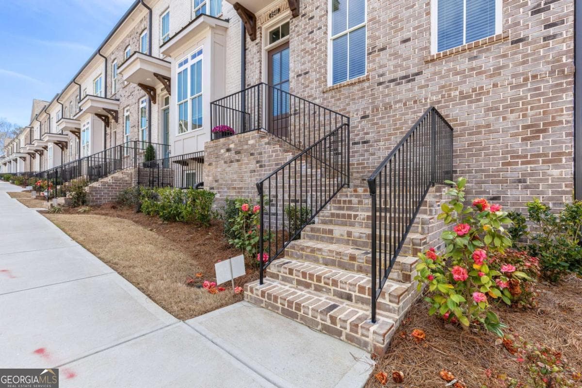 4546 Watervale Way — photo 2