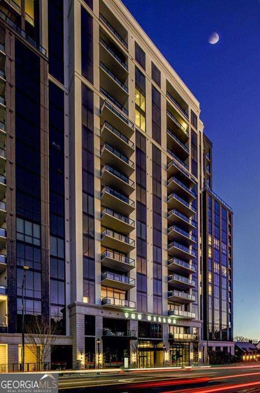 2425 Peachtree Ne Rd 1505 — photo 1