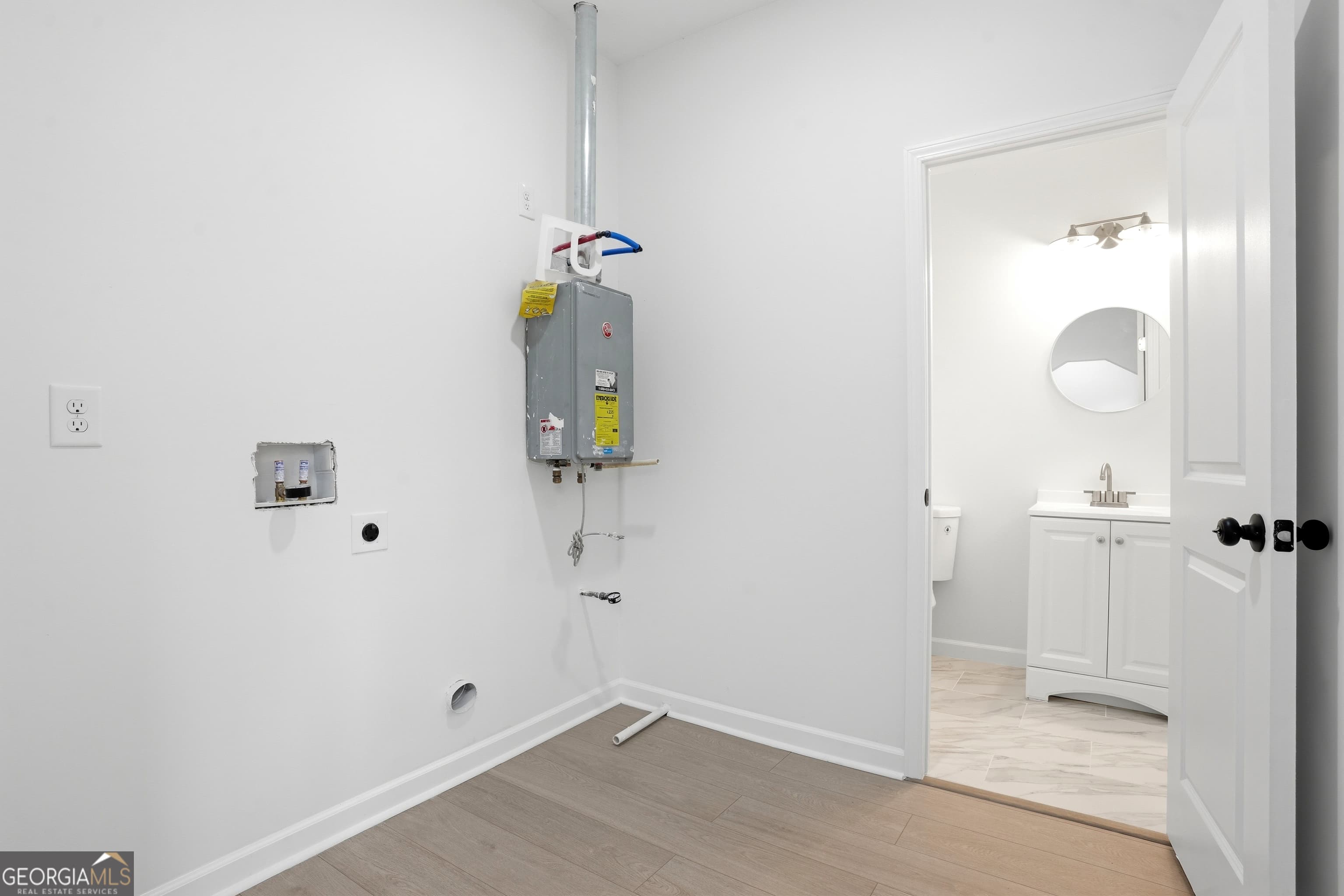 1454 Saint Francis Ave — photo 30