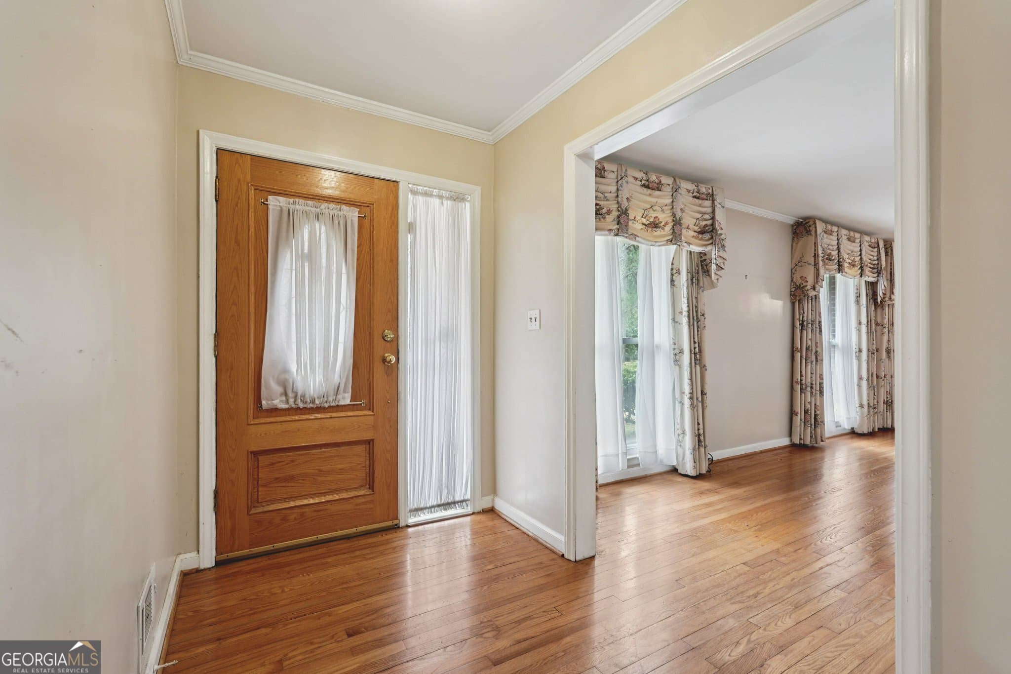 3407 W Manor Ln — photo 2