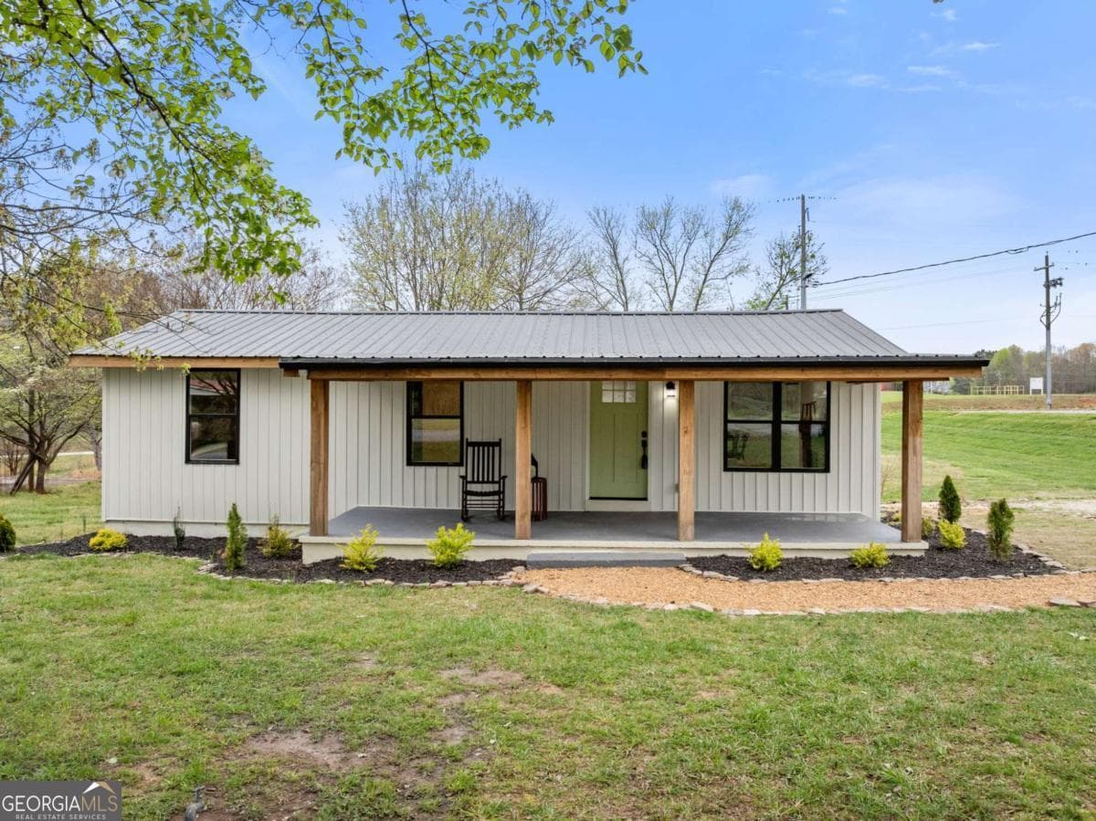 401 Wilbanks St — photo 1