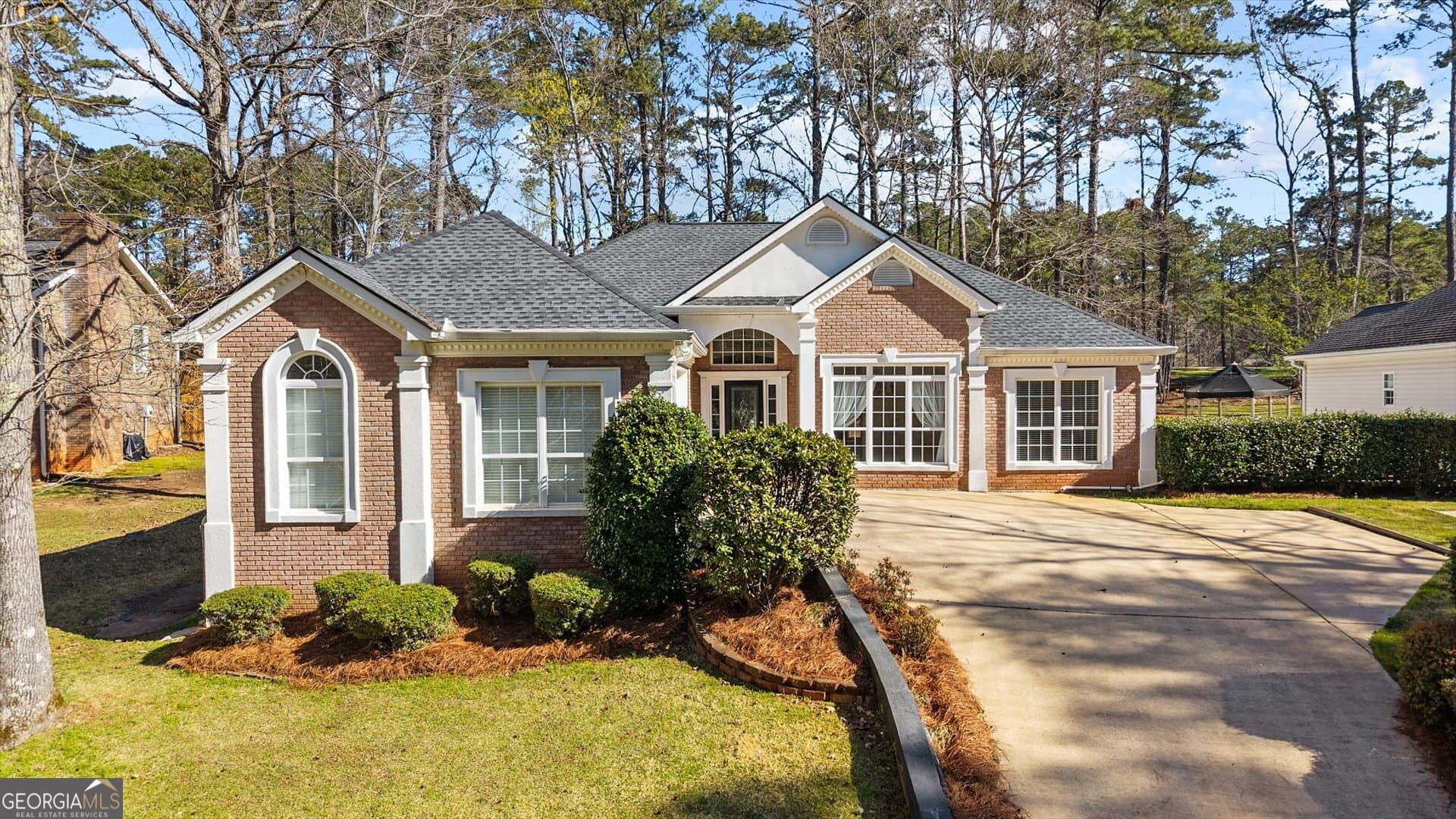 1030 Lakeview Parkway — photo 1