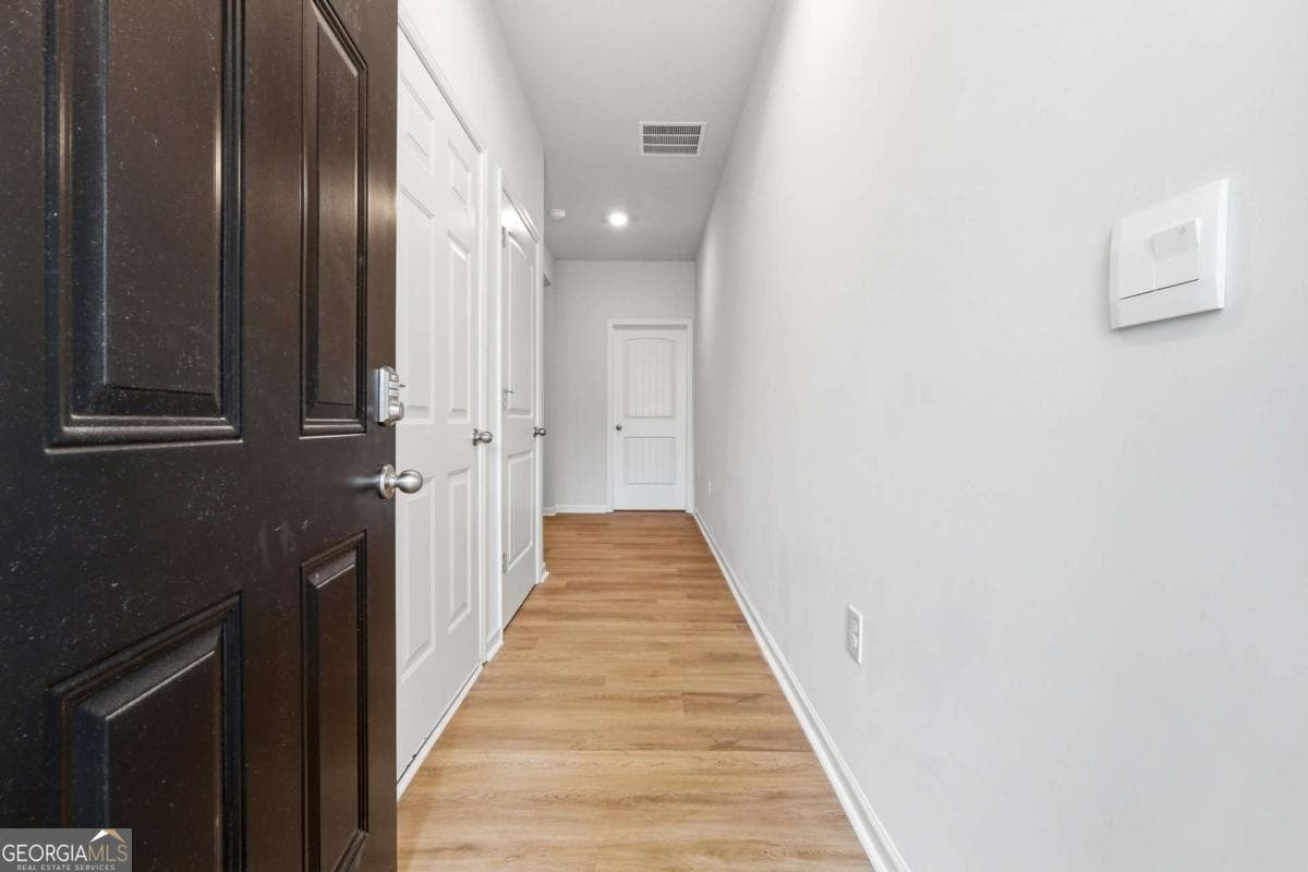 255 Deerberry Dr — photo 2