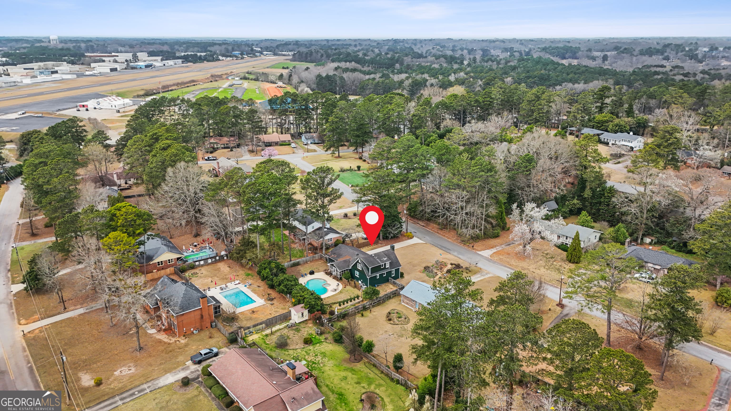 208 Larcom Ln — photo 46