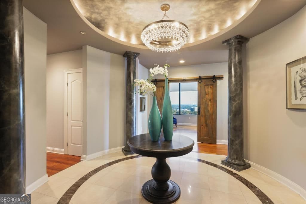 2828 Peachtree Rd 2701 — photo 1