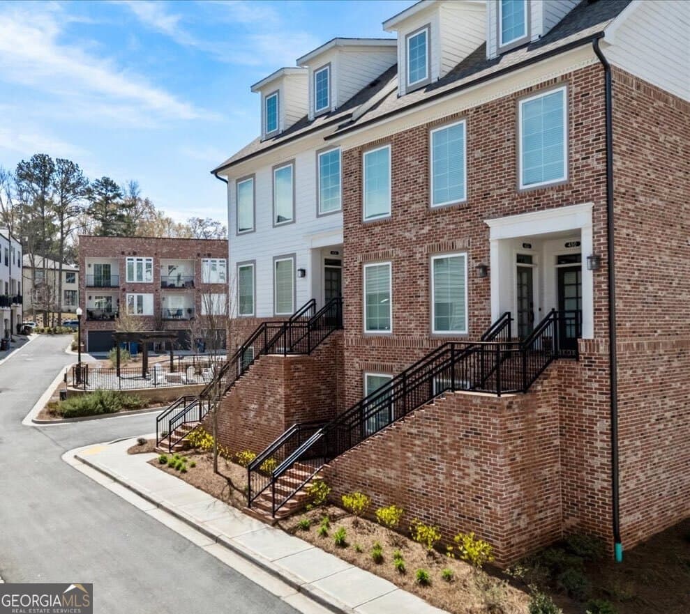 454 Burton Dr — photo 1