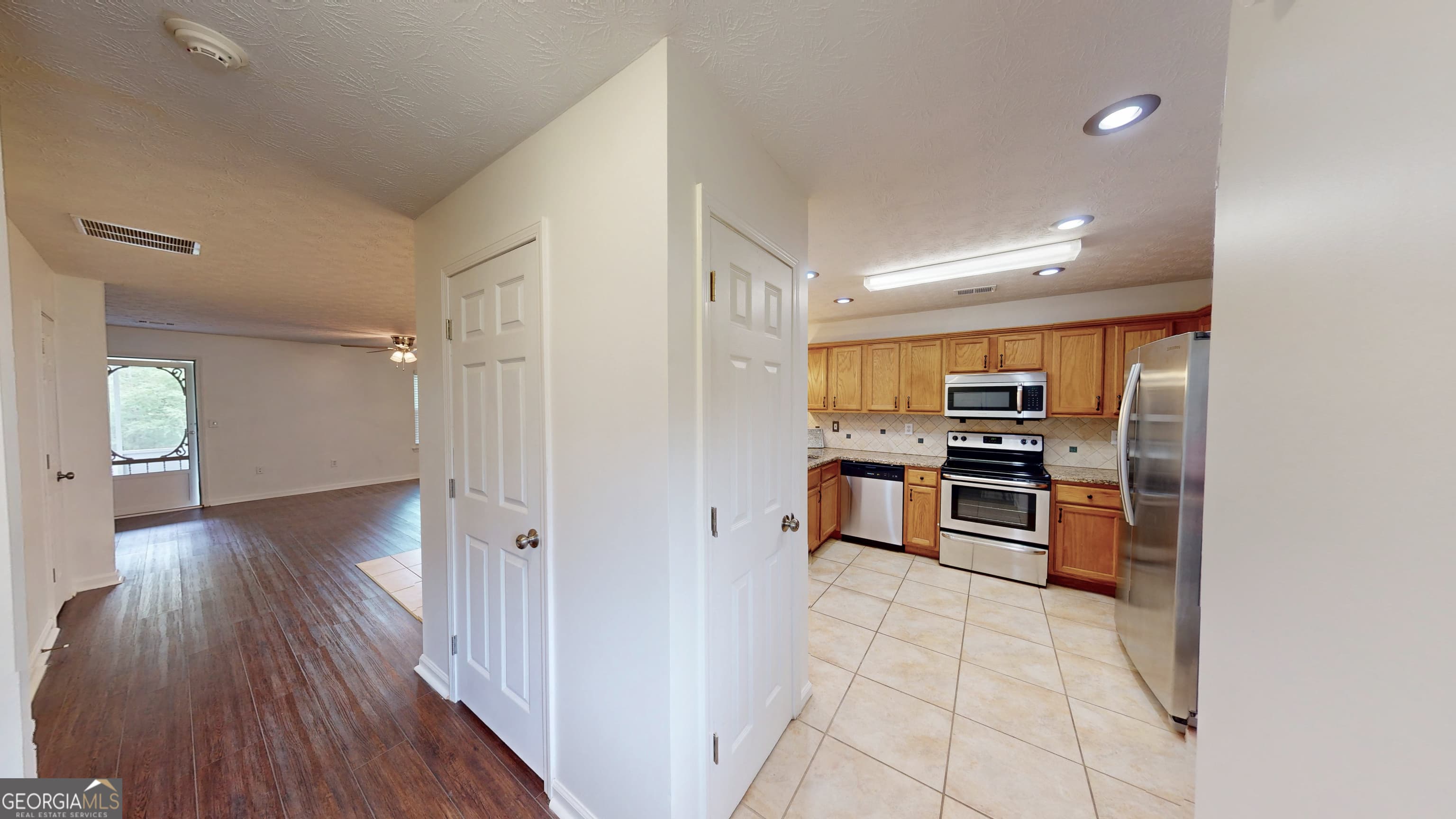 1640 Riverchase Ne Circle — photo 2