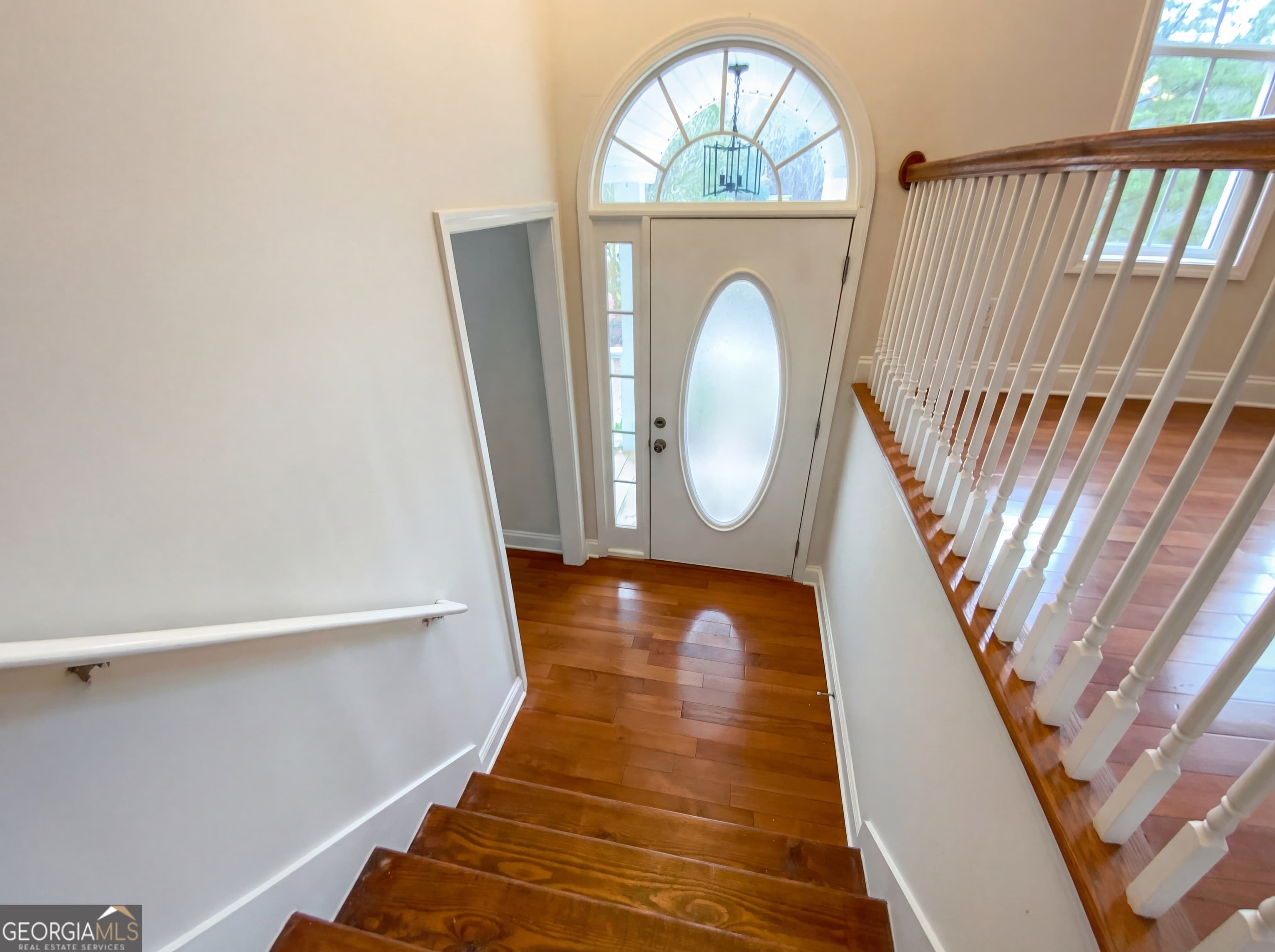 348 Danburg Ct — photo 2