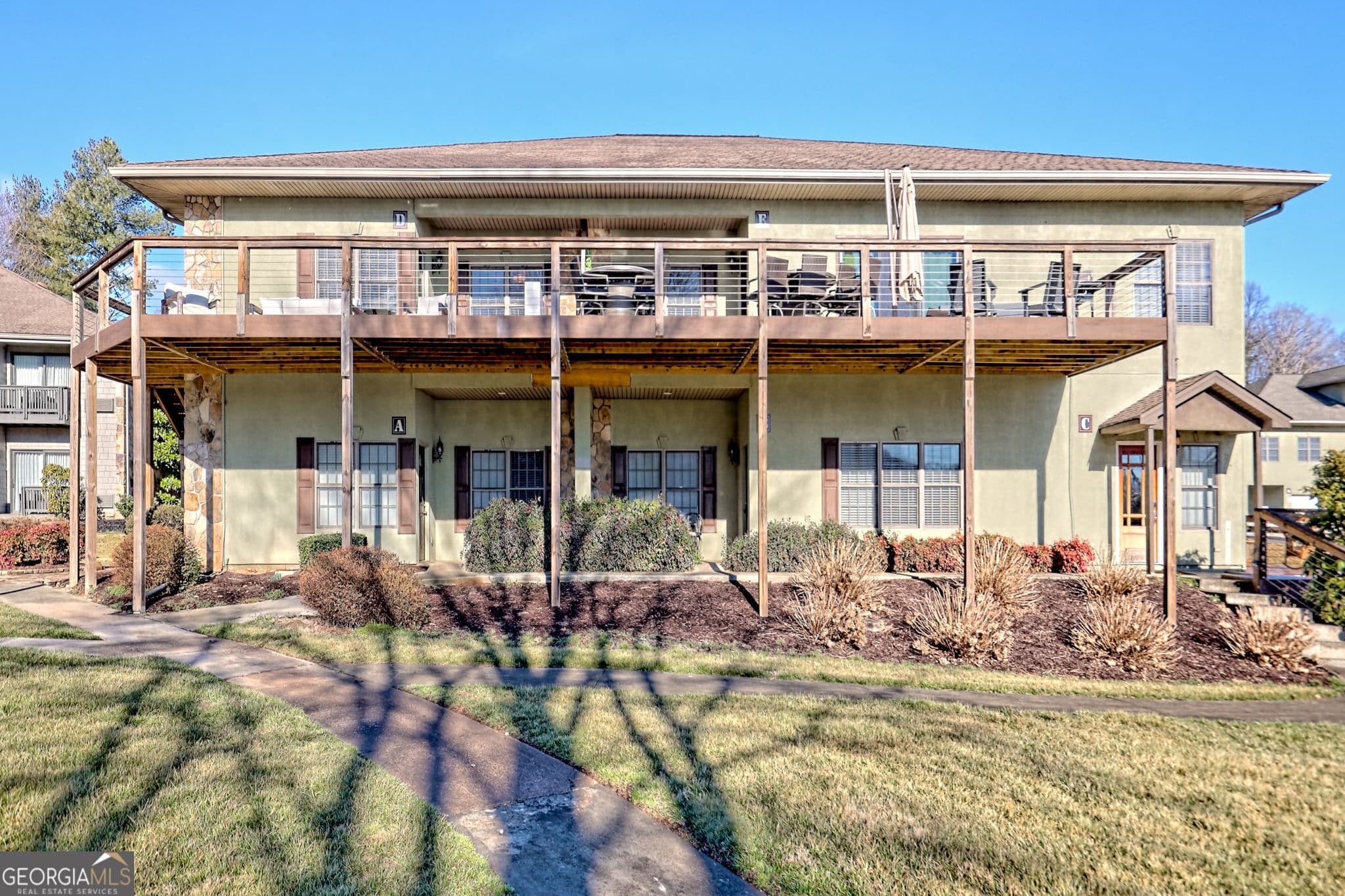 1688 Lakeview Dr 1D — photo 2