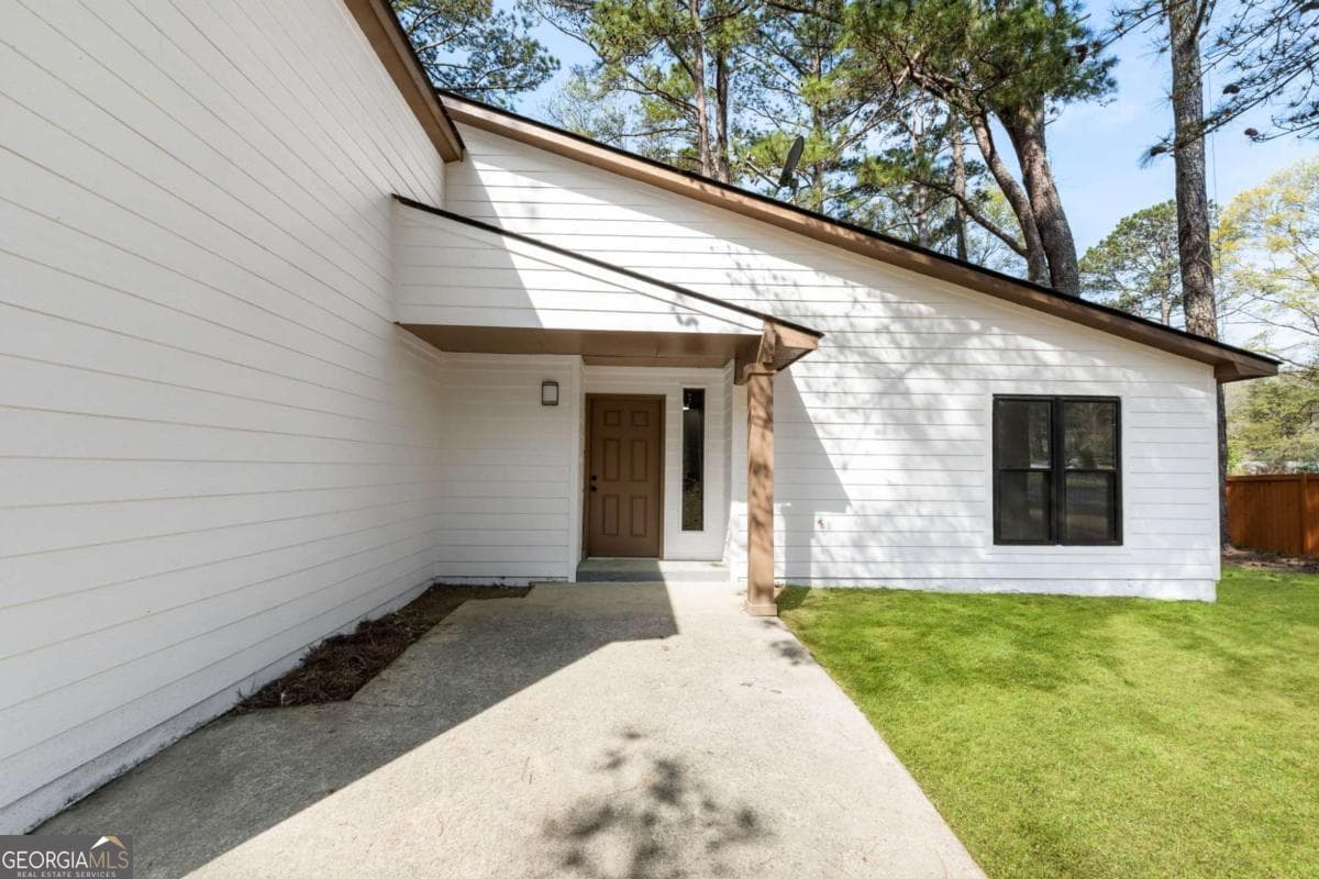 9383 Woodknoll Way — photo 1