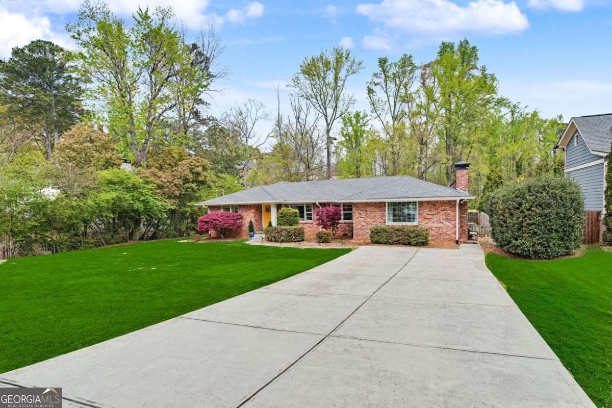 2081 S Akin Ne Dr — photo 2