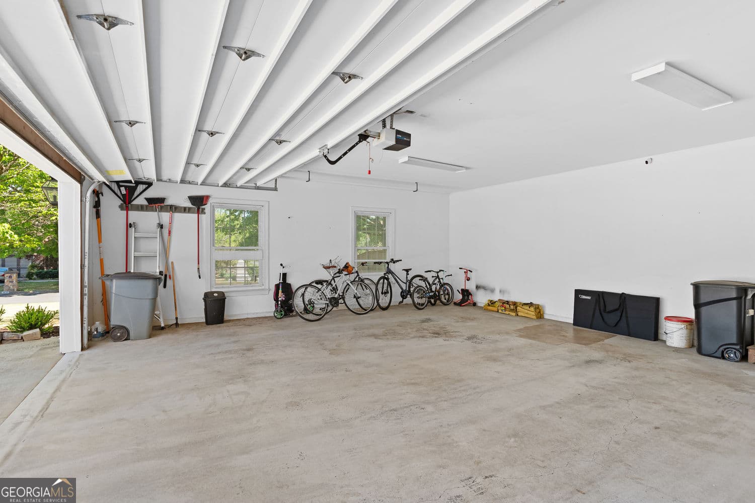 1610 Oakfield Ln — photo 42