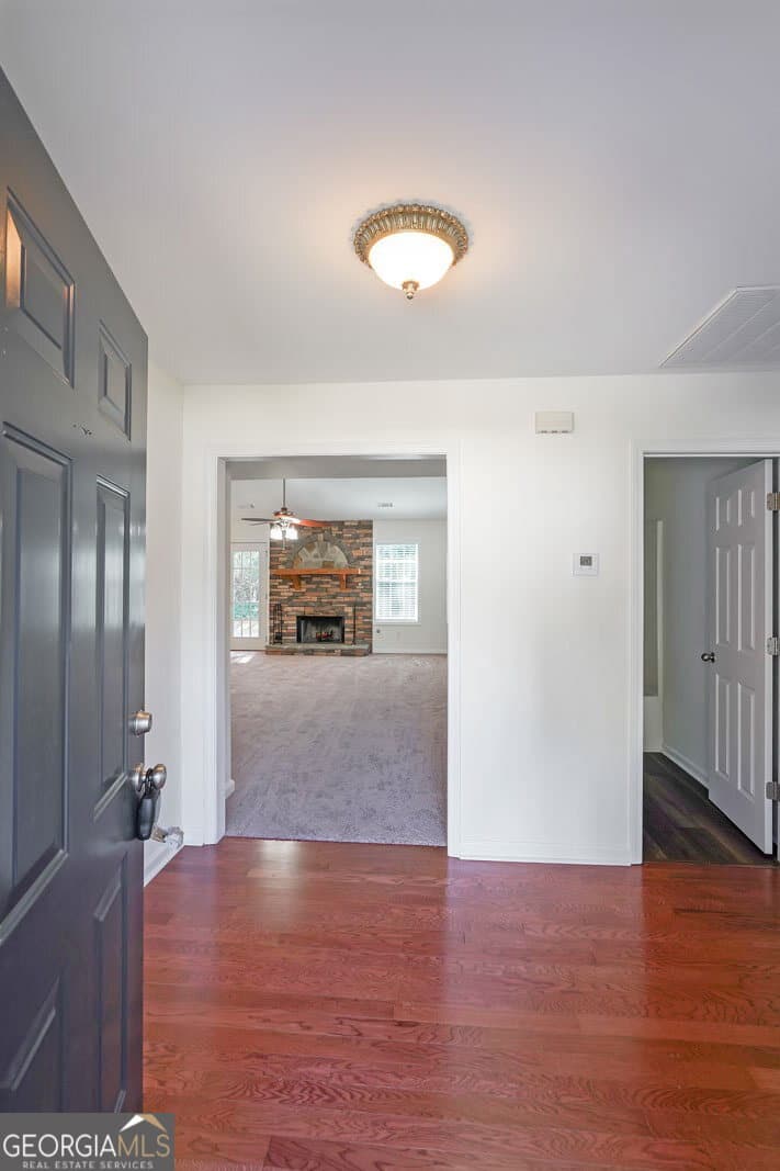 211 W Bridge Dr — photo 2