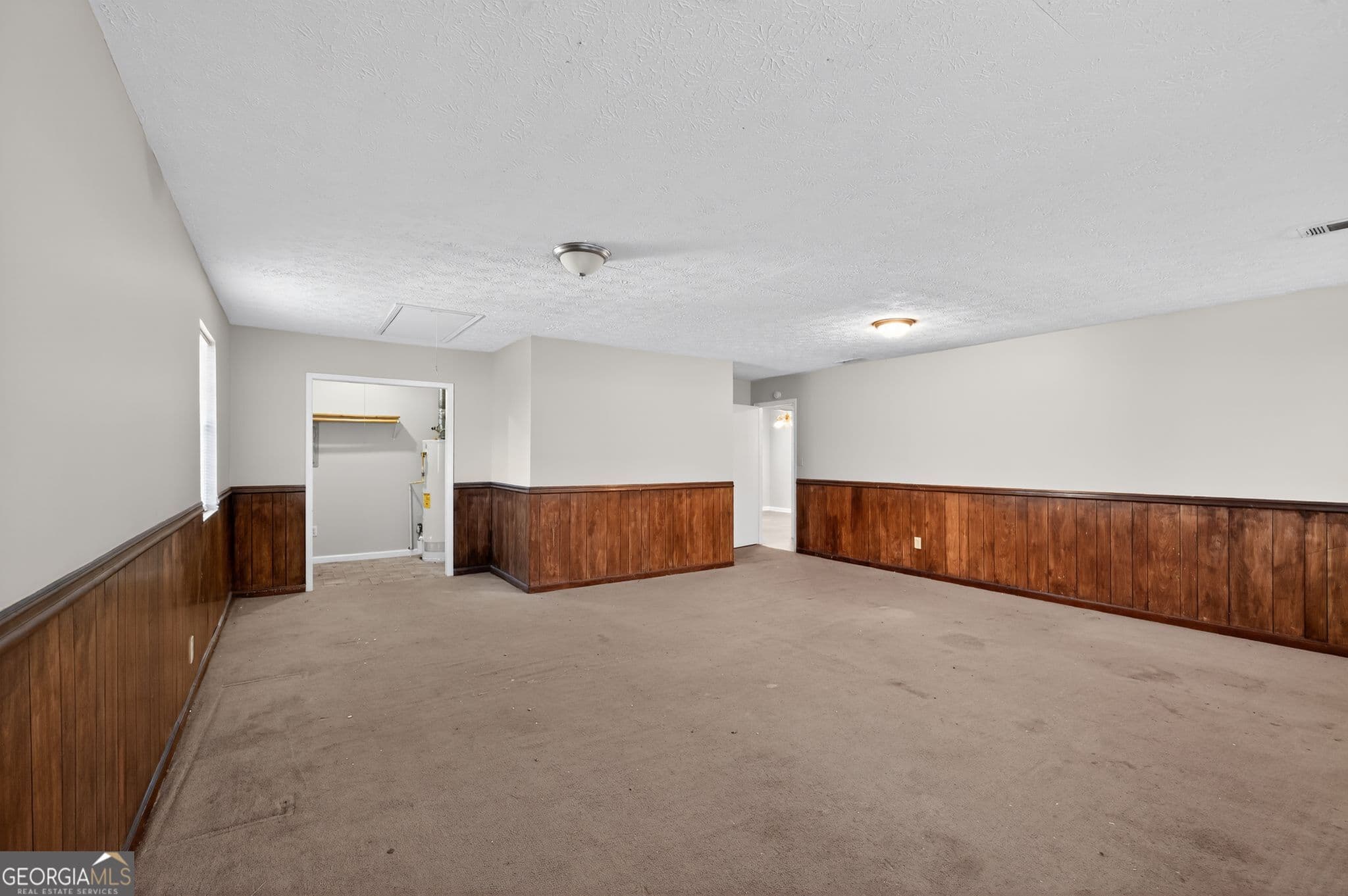 8802 Churchill Pl — photo 2