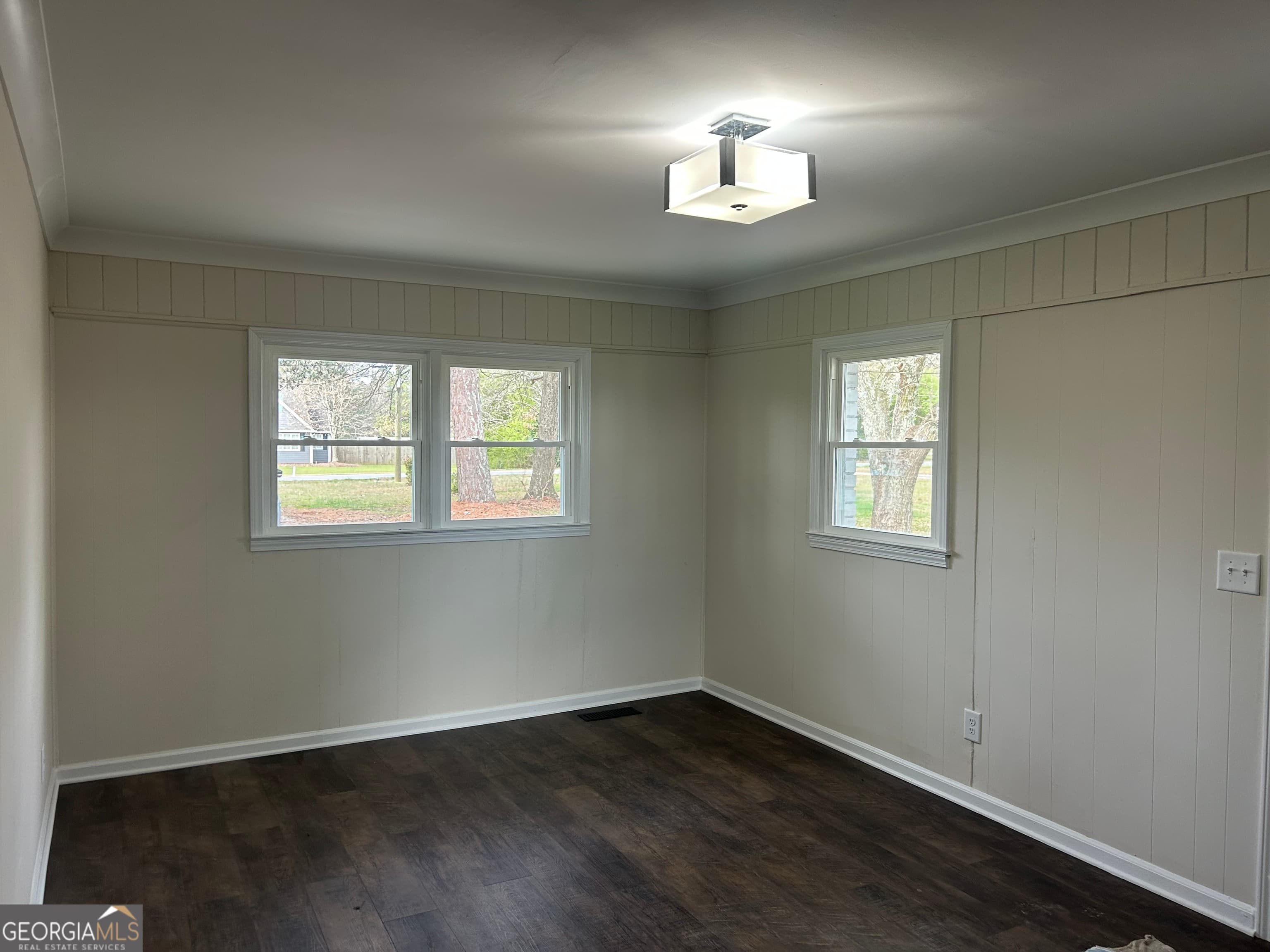 360 Warren Ne Rd — photo 2