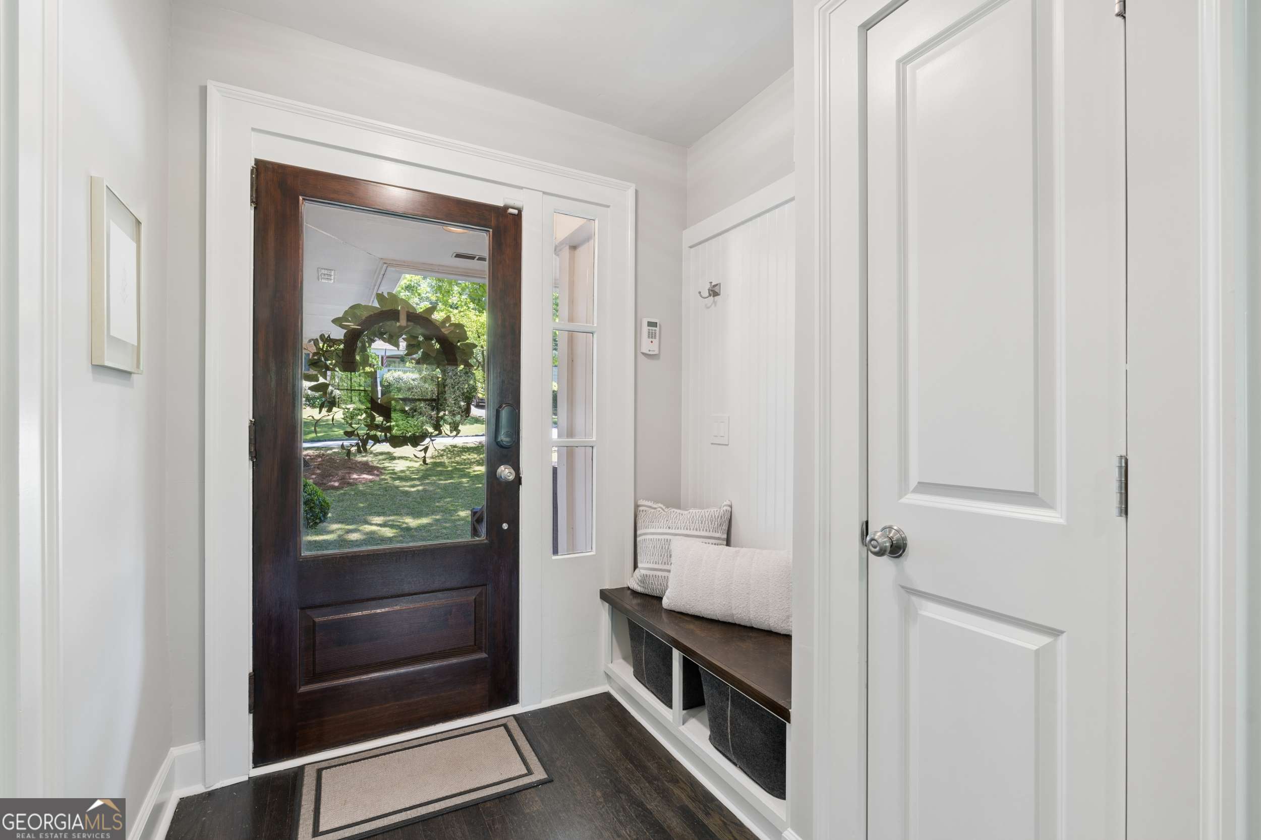 2304 Pembrook Ne Pl — photo 2