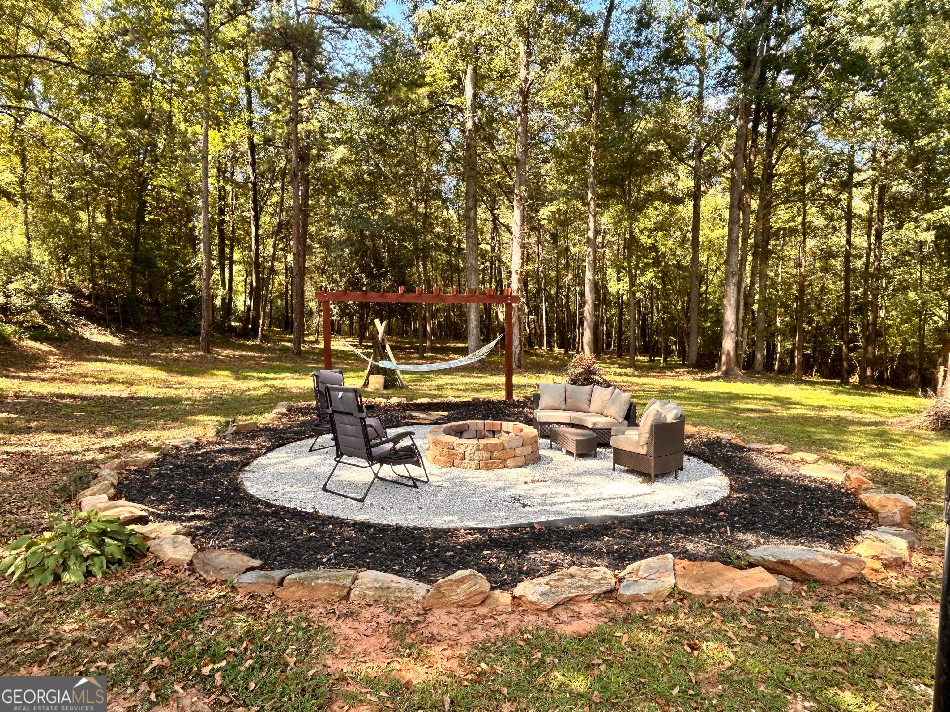 711 W Ridgeway Rd — photo 2