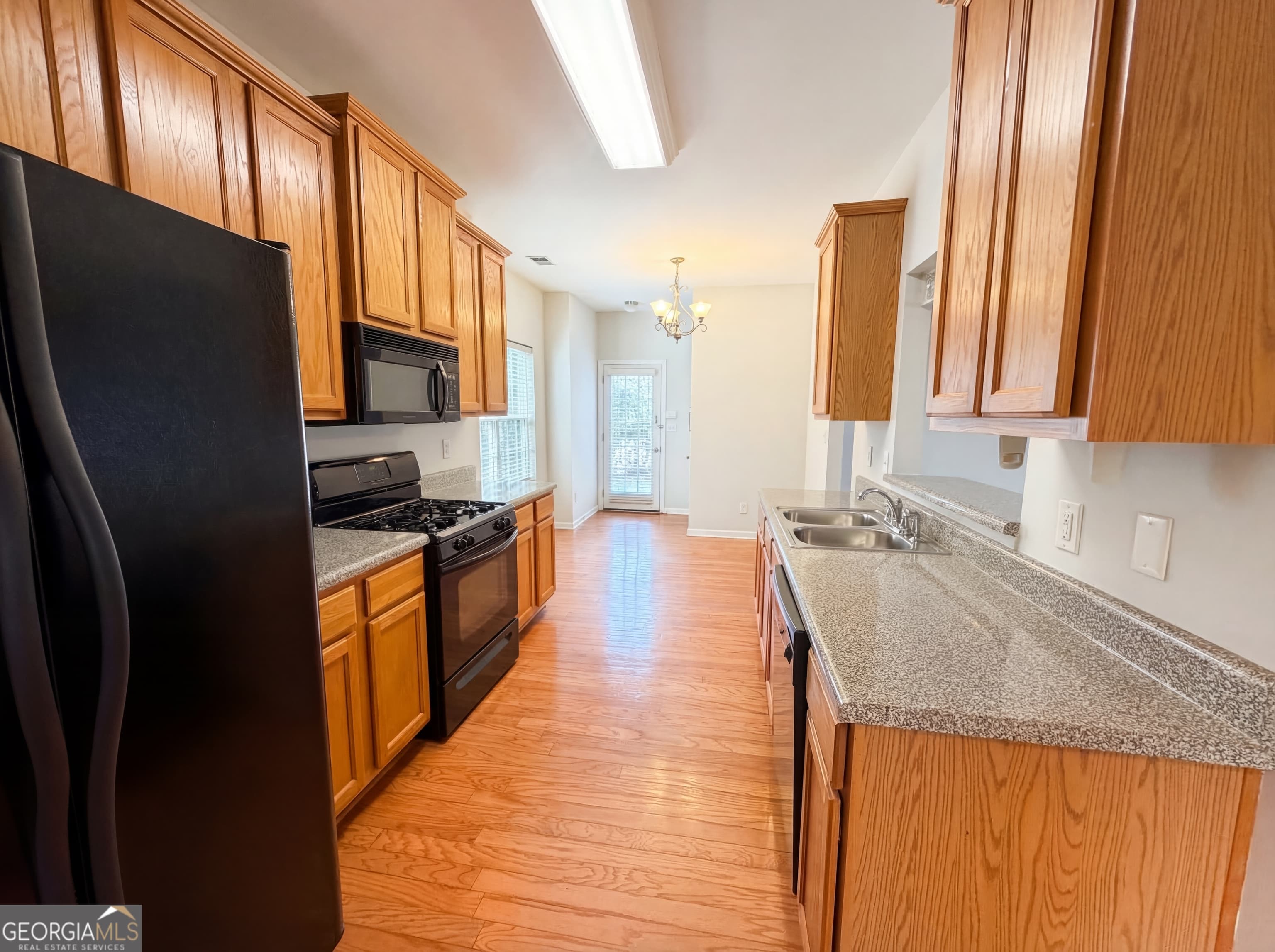 4818 Liberty Plaza — photo 2