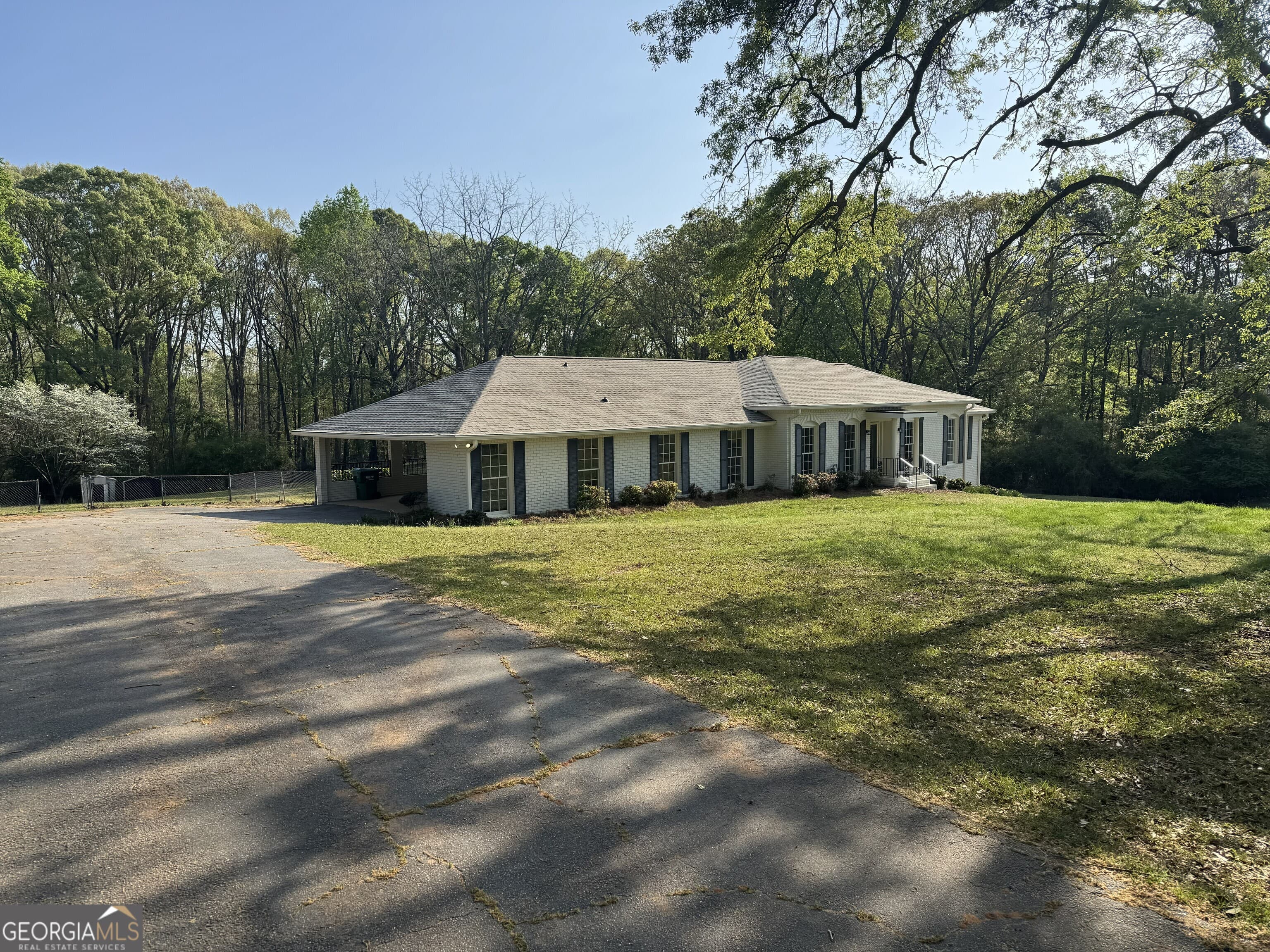 1281 Lavista Rd — photo 2